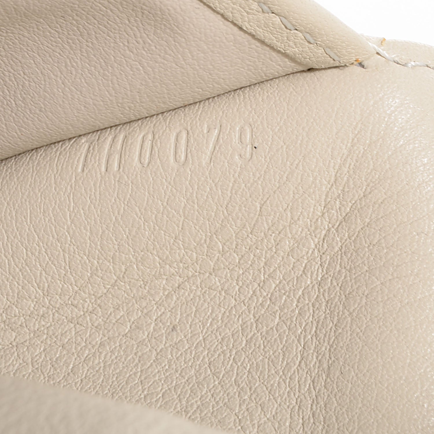 Louis Vuitton Mahina Amelia Wallet Ivory 8 of 8