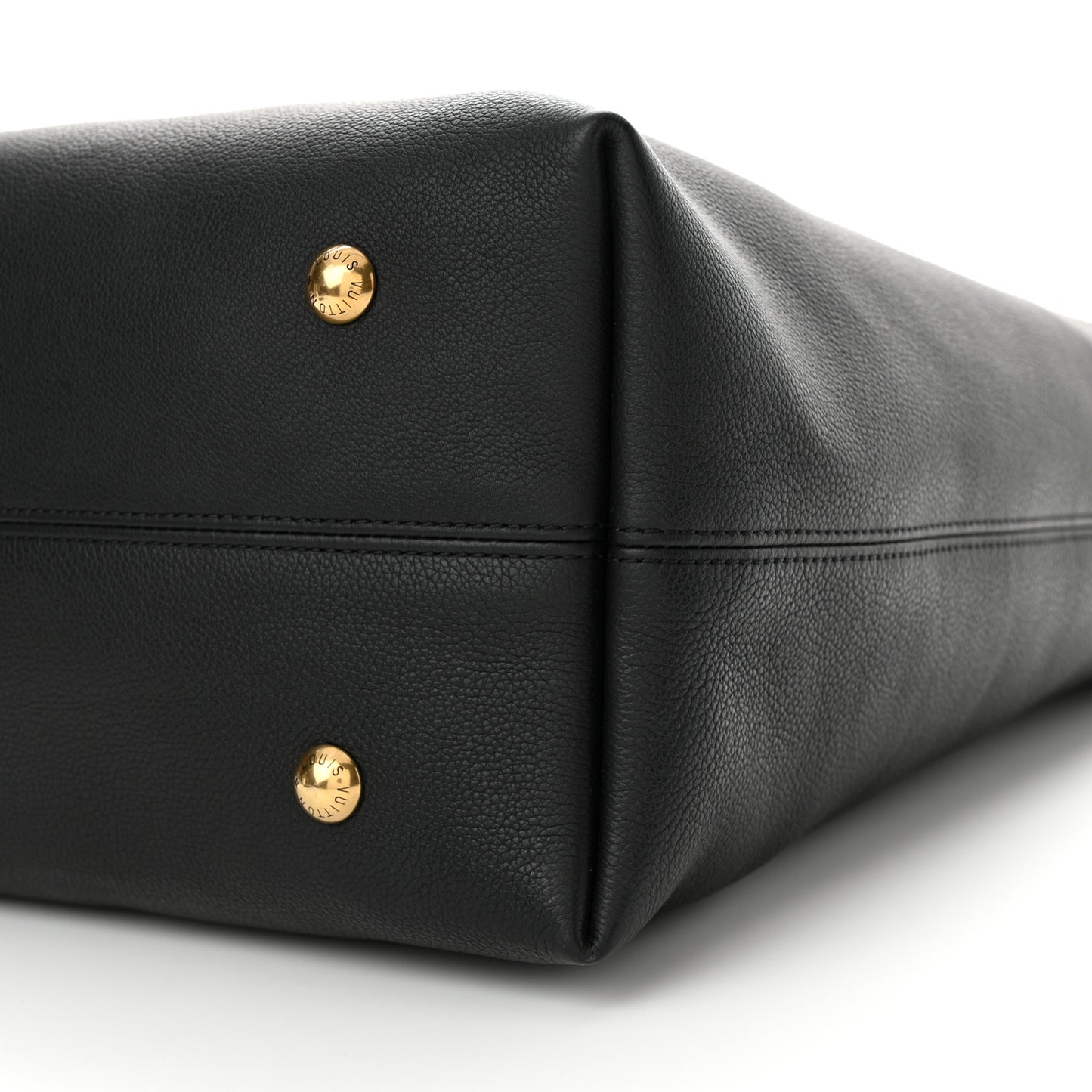 Grained Calfskin Low Key Hobo MM Black