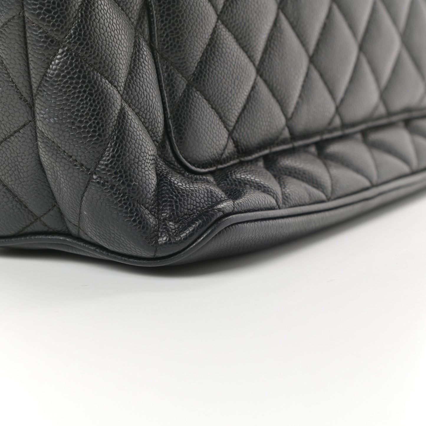 Caviar Quilted Medallion Tote Black