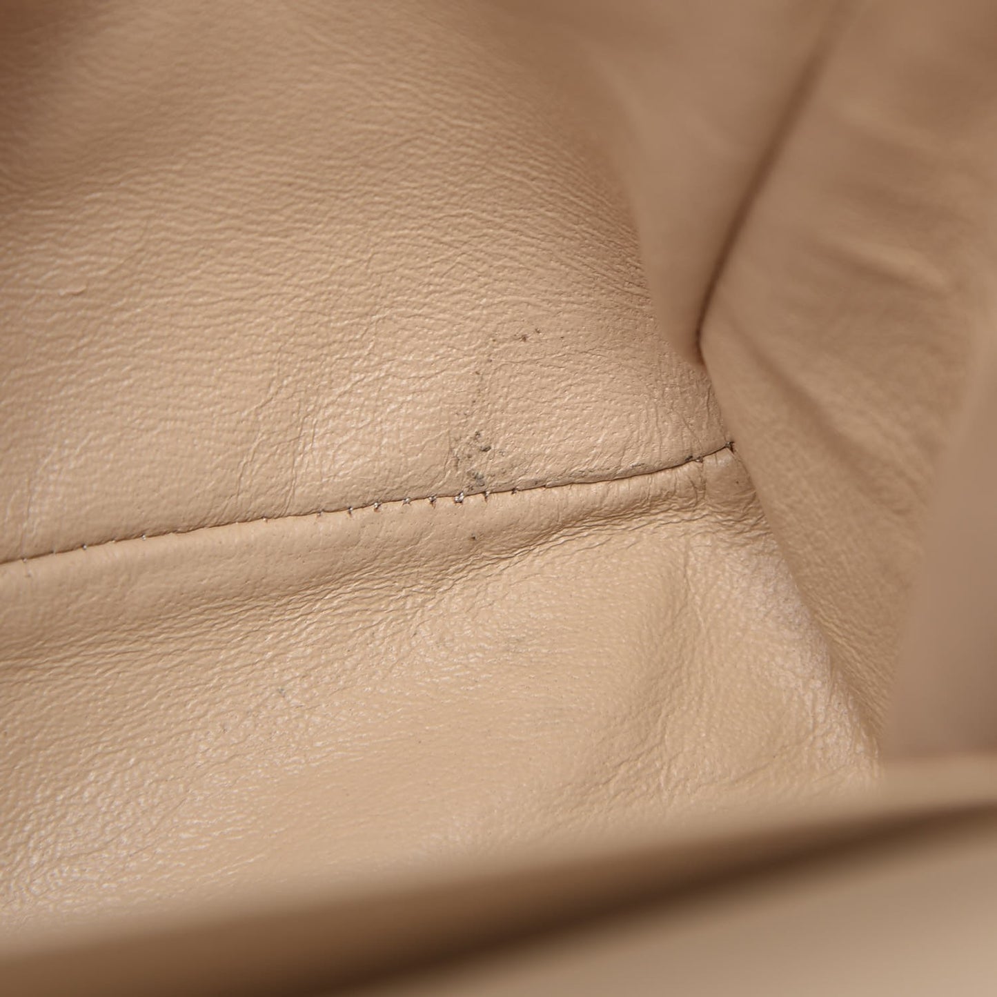 Caviar Quilted Jumbo Double Flap Beige Clair