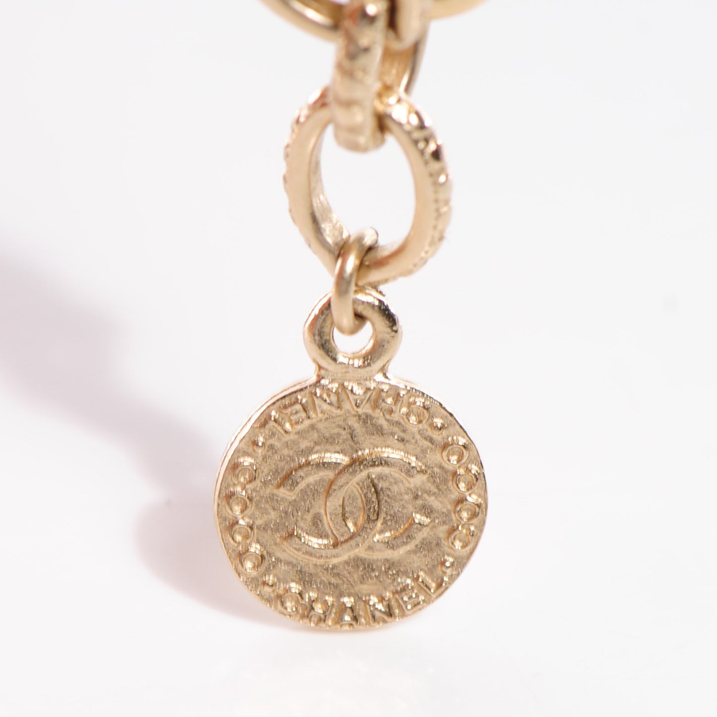Graduated Pearl CC Short Necklace Gold