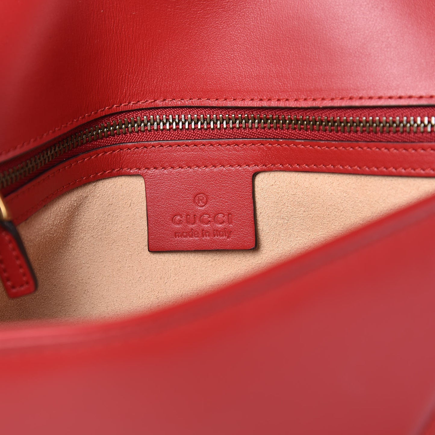 Calfskin Matelasse Small GG Marmont Shoulder Bag Hibiscus Red
