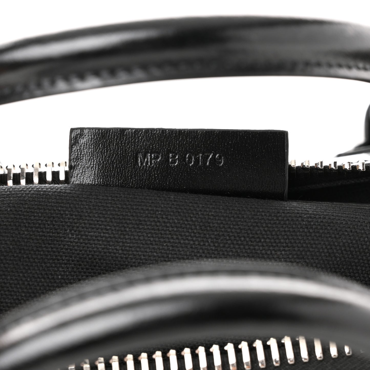 Shiny Lord Calfskin Medium Antigona Black