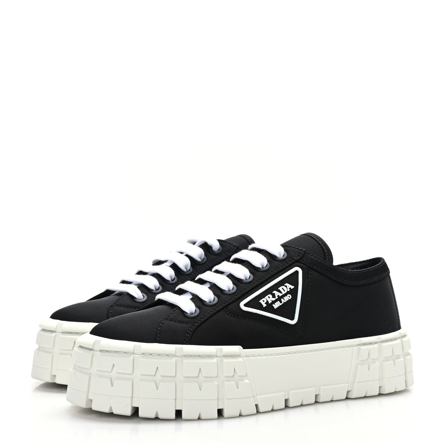 Re-Nylon Gabardine Triangle Logo Double Wheel 50mm Sneakers 39.5 Black
