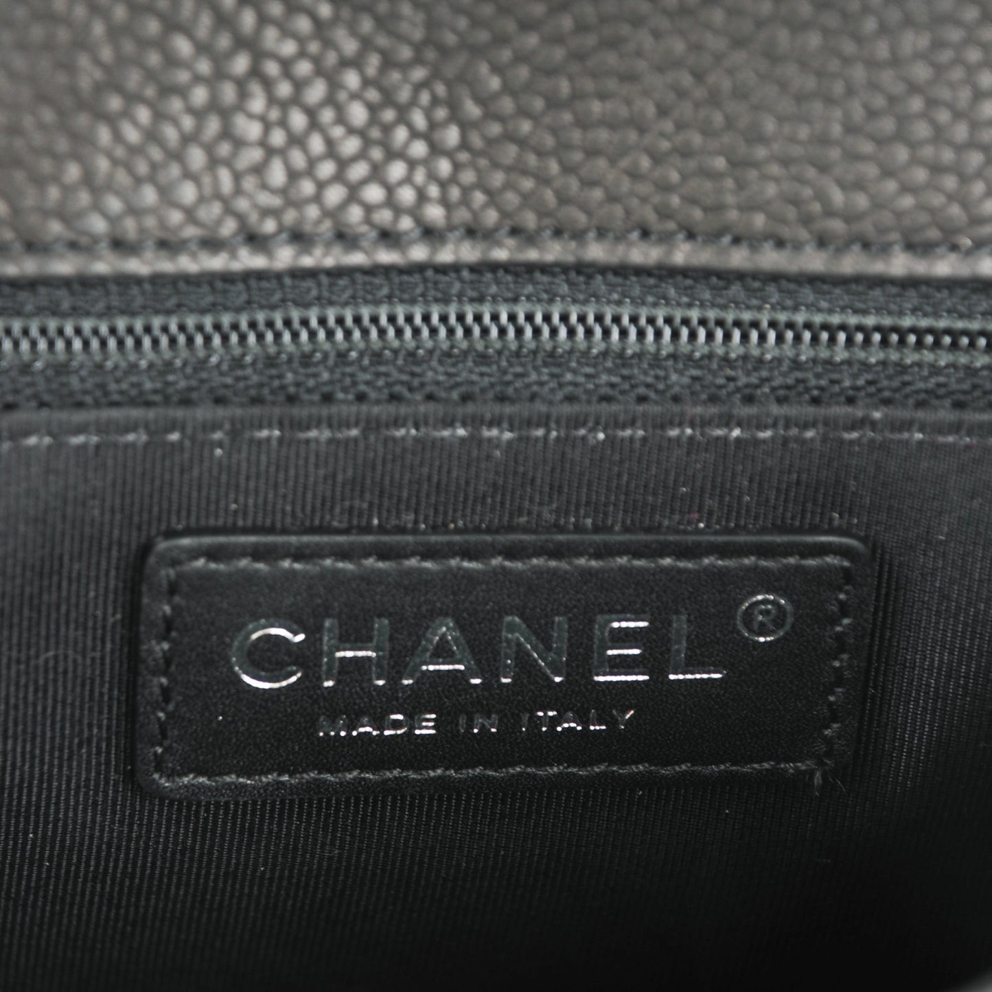 Caviar Casual Pocket Messenger Flap Black
