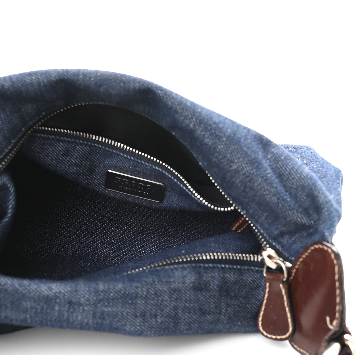 バッグ PRADA Blue Denim Pouch Bag Prada Denim Shoulder Bag Bleu 920180 – FASHIONPHILE