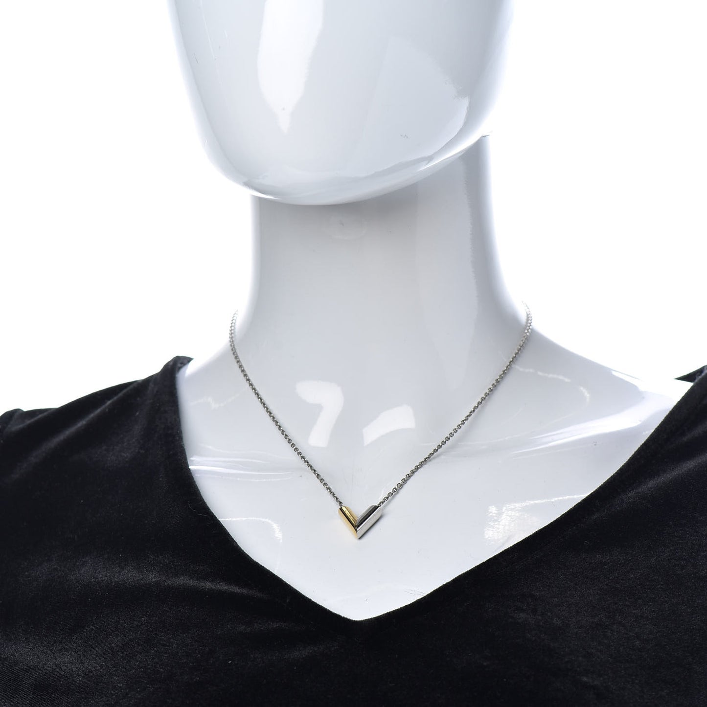 Essential V Necklace Silver