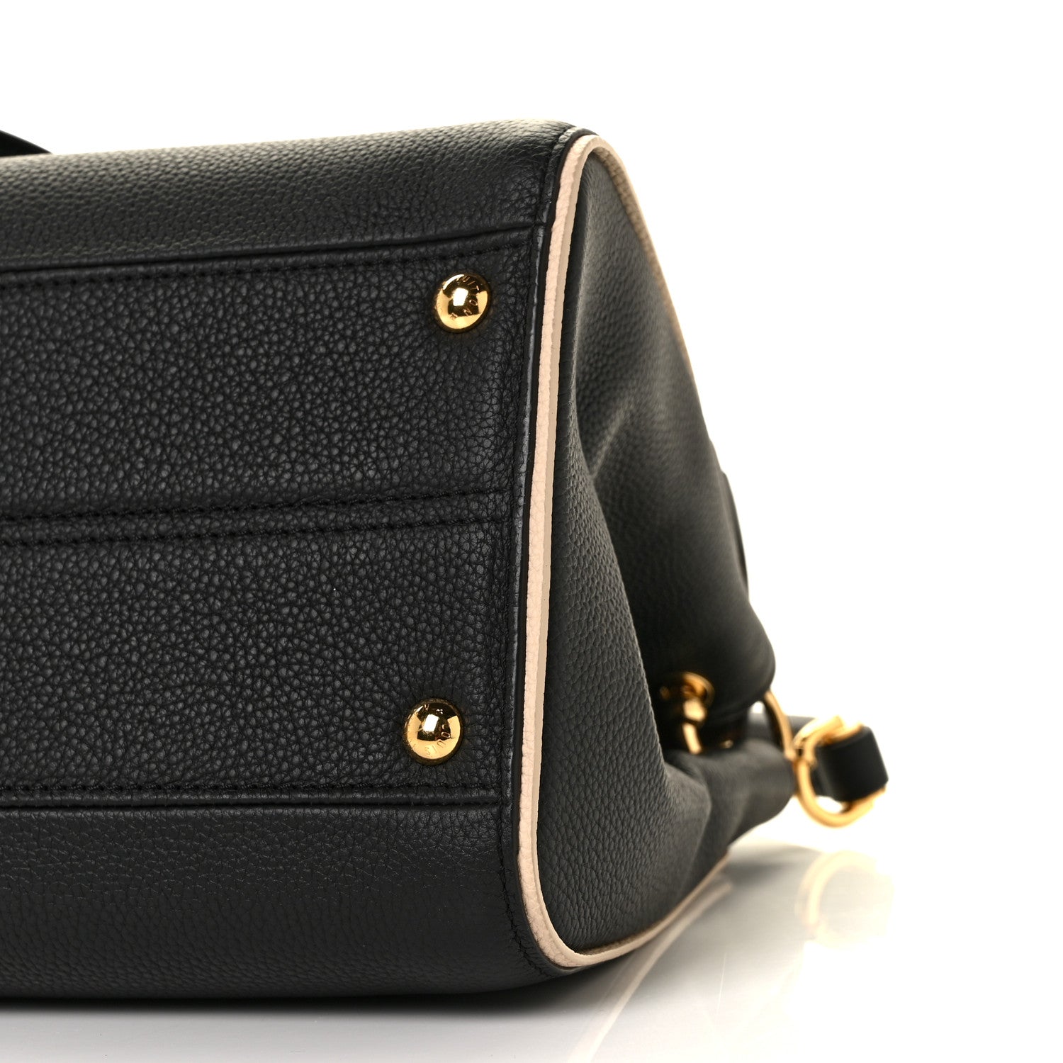 Louis Vuitton Monogram Double V Black 8 of 8