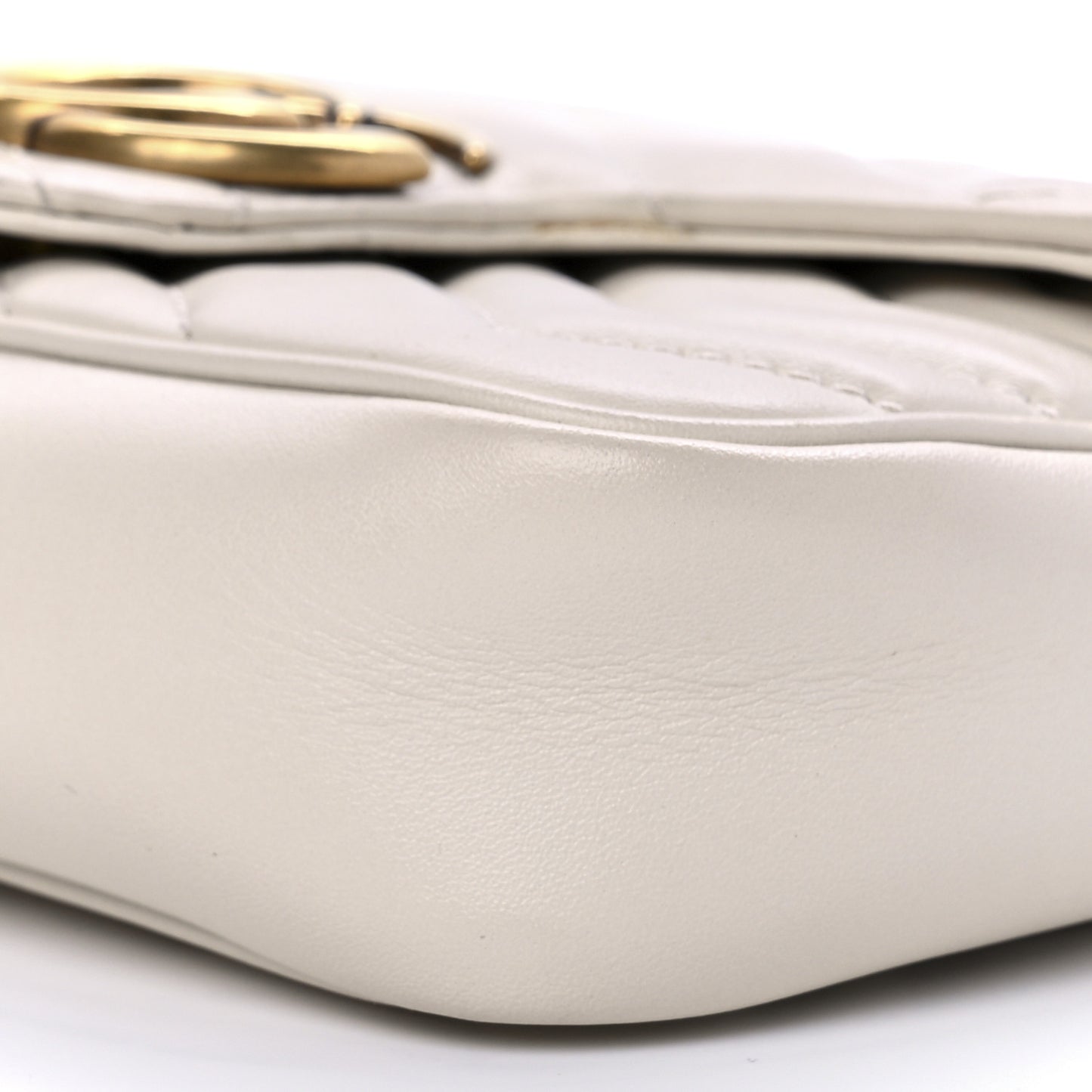 Calfskin Matelasse Super Mini GG Marmont Shoulder Bag White