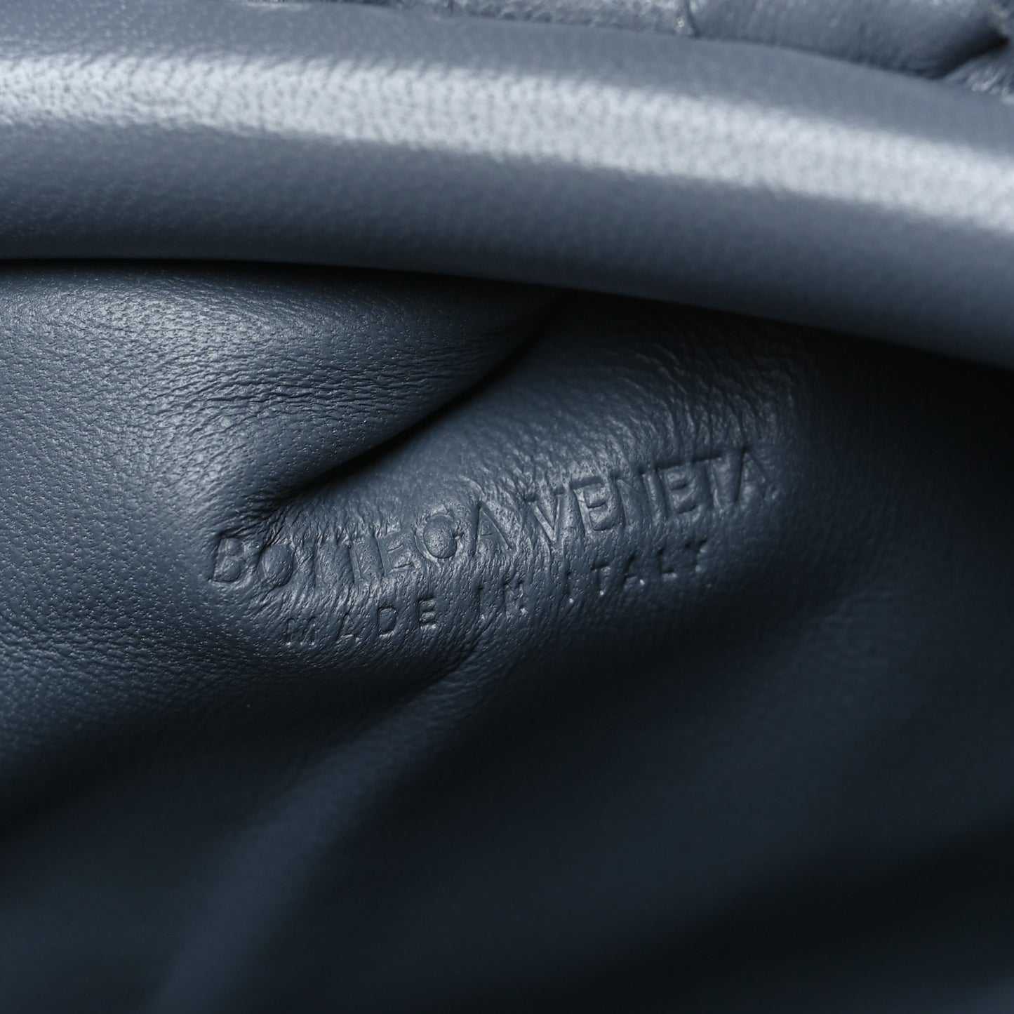 Nappa Intrecciato The Mini Pouch Thunder