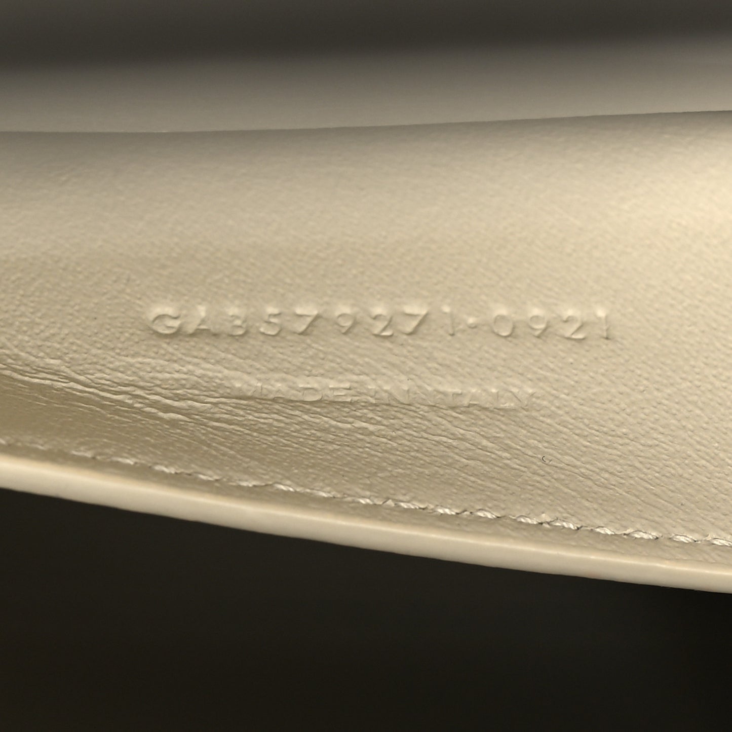 Smooth Calfskin Manhattan Shoulder Bag Crema Soft