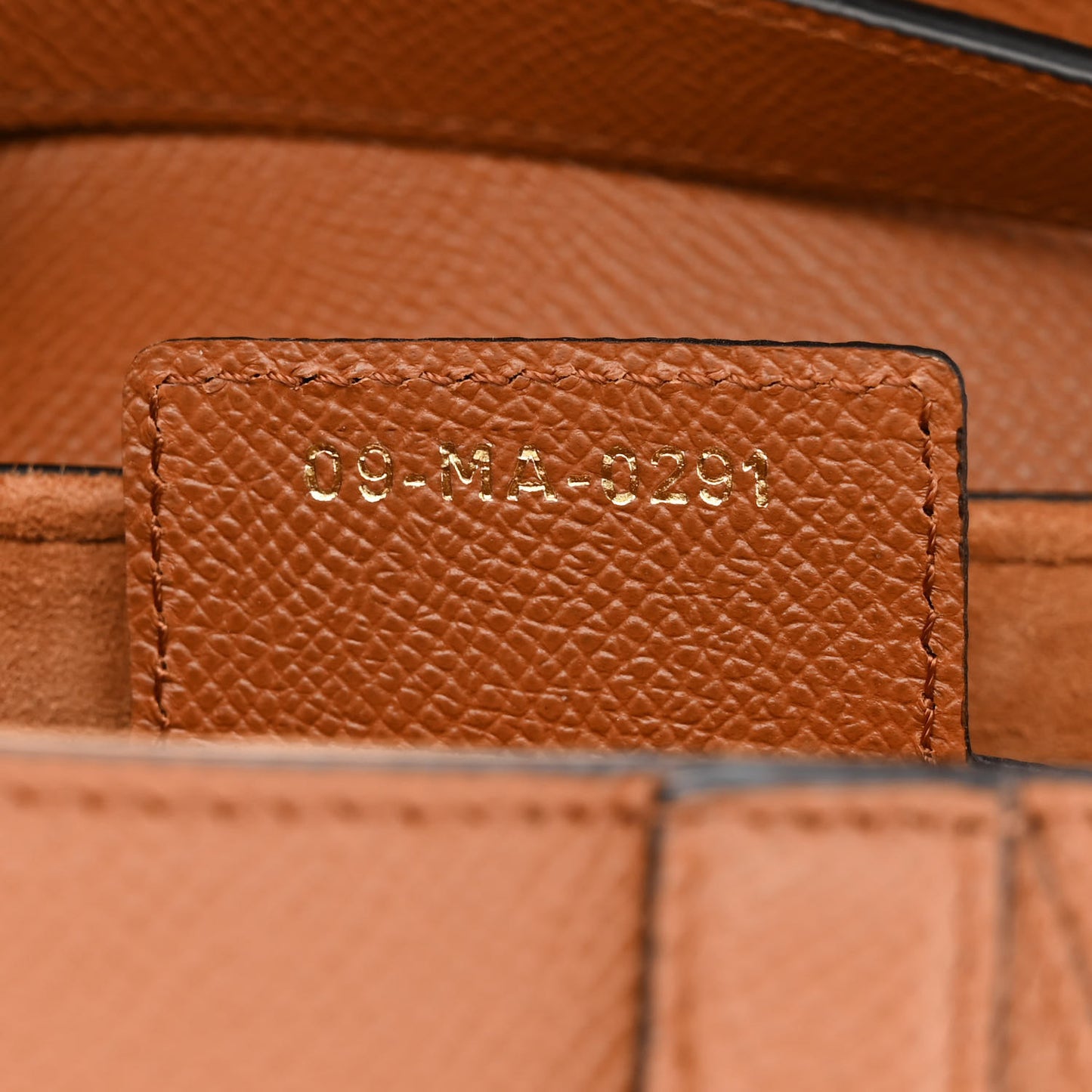 Grained Calfskin Saddle Bag Camello