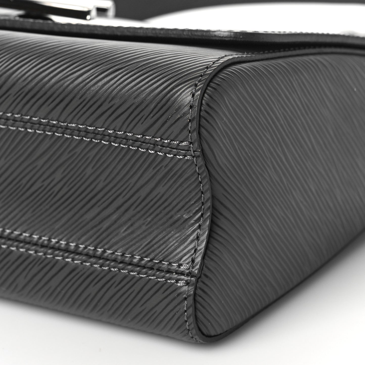 Epi Twist Shoulder Bag MM Etain