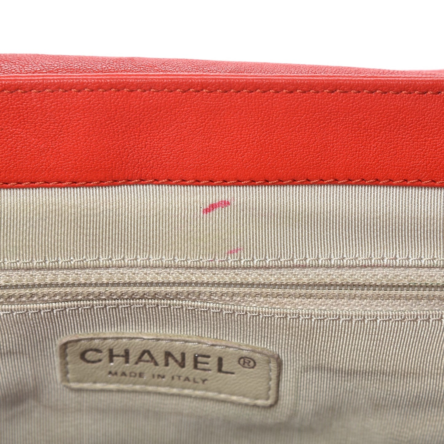 Washed Lambskin Chain Around Medium Messenger Red