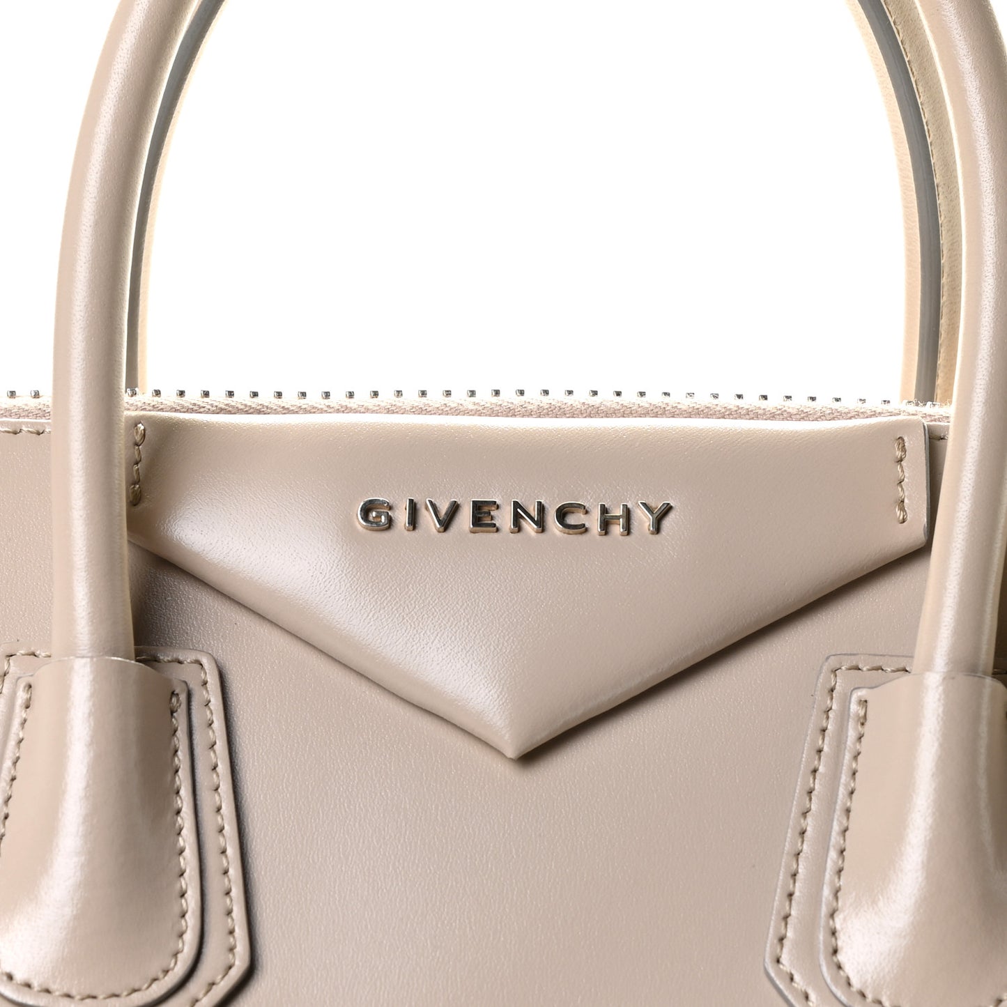 Shiny Lord Calfskin Small Antigona Sand