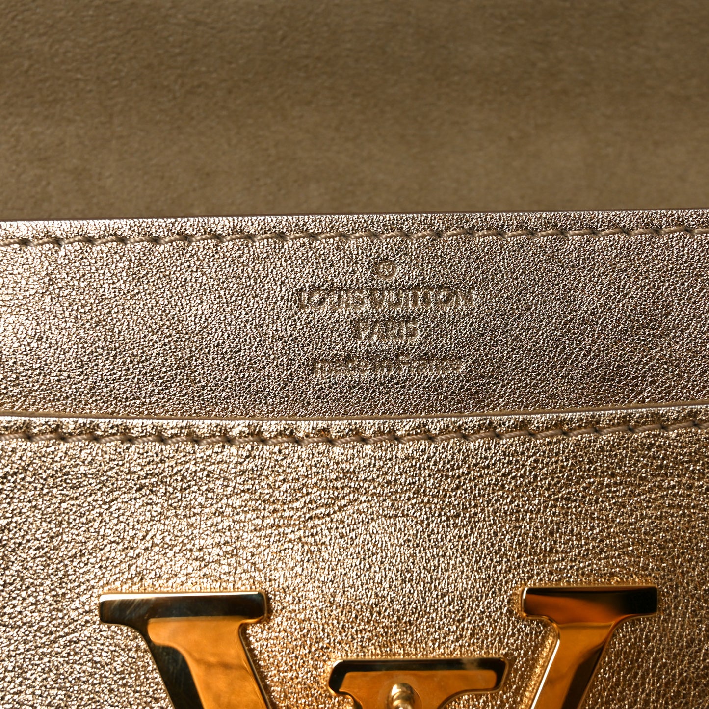 Calfskin Neo Sobe Louise EW Clutch Gold