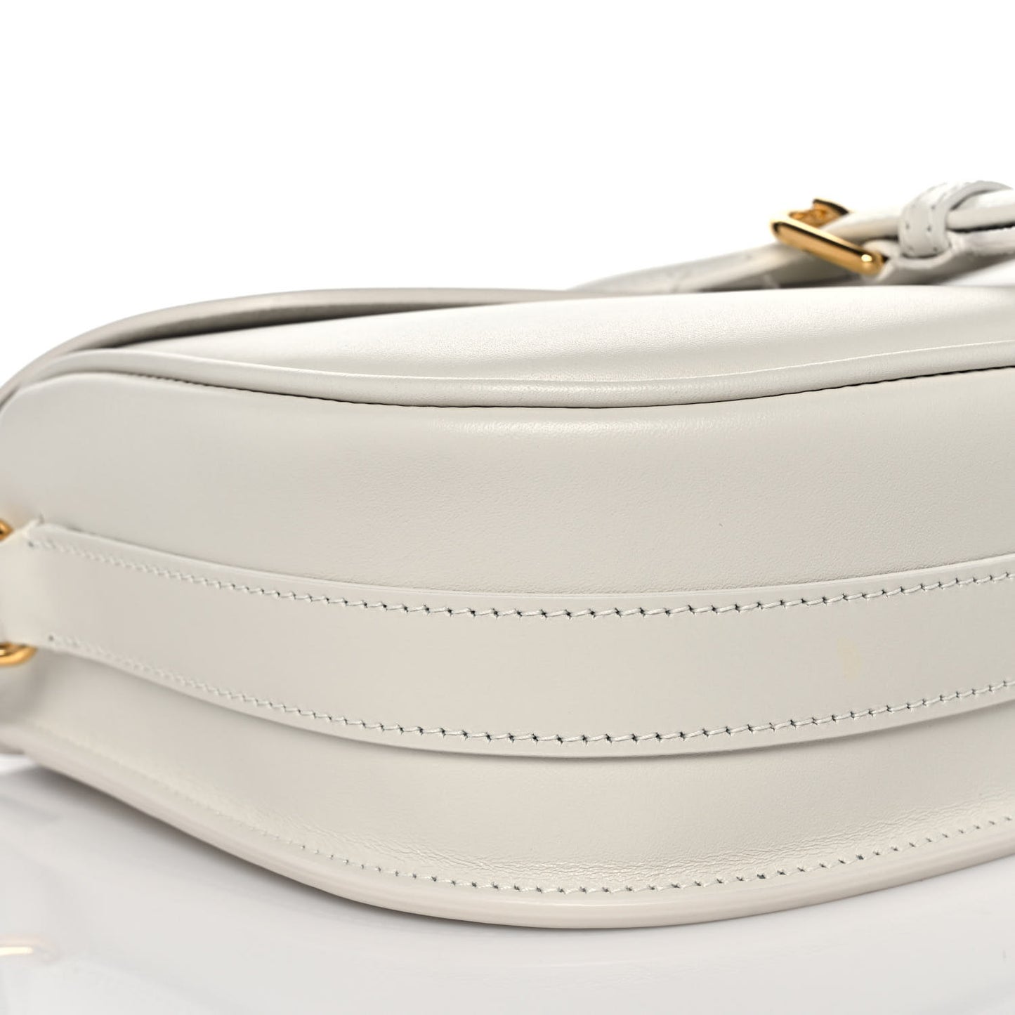 Box Calfskin Medium Bobby Flap Latte
