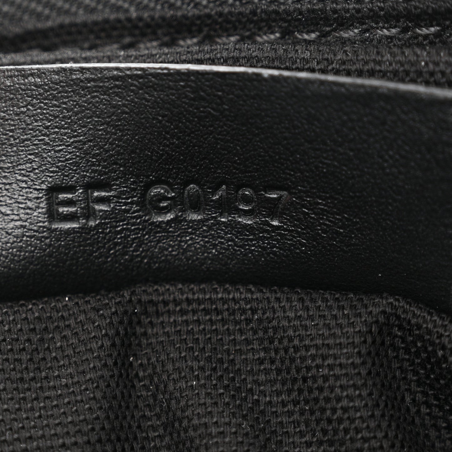 Calfskin Medium Logo Pandora Black