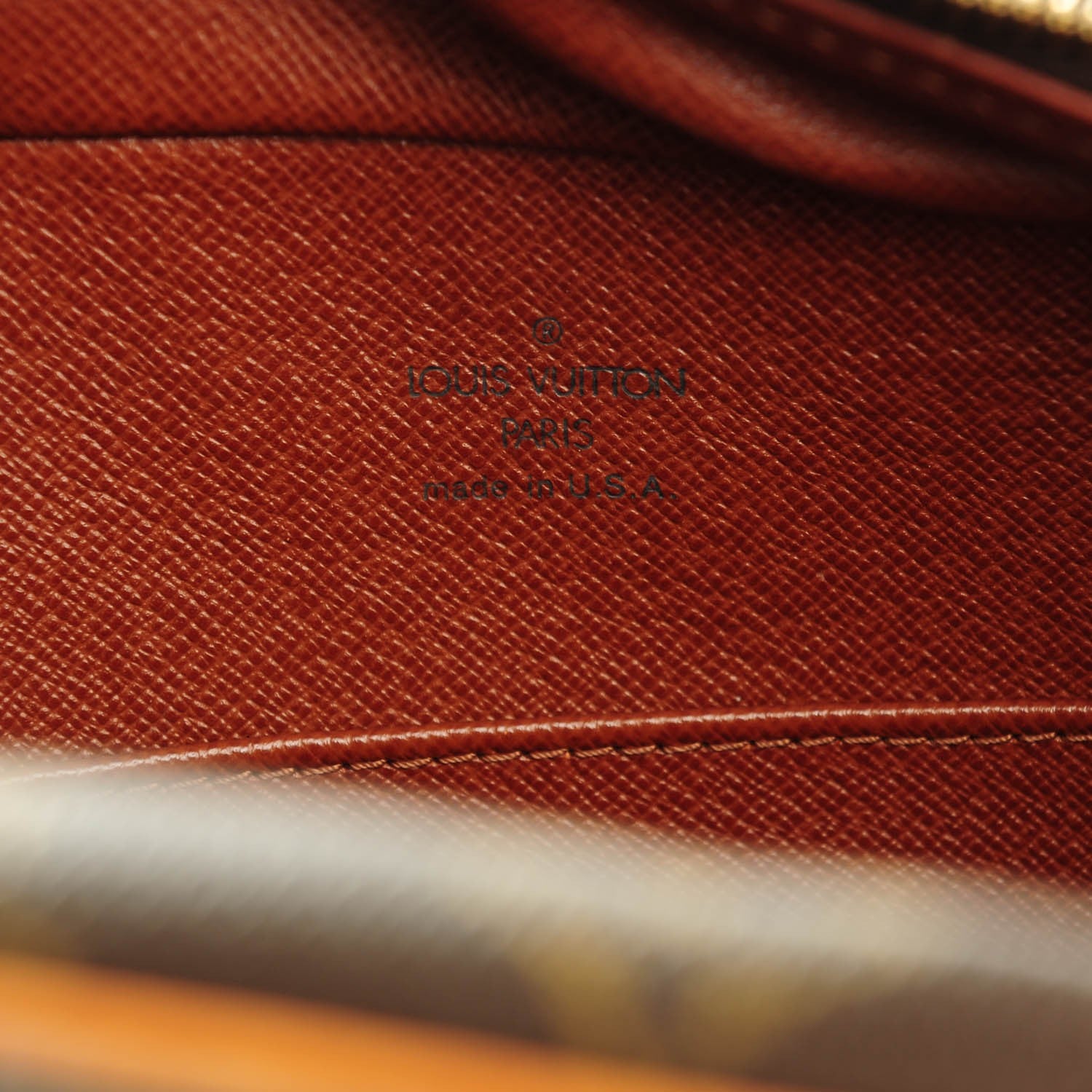 Louis Vuitton Monogram Cite MM 6 of 7