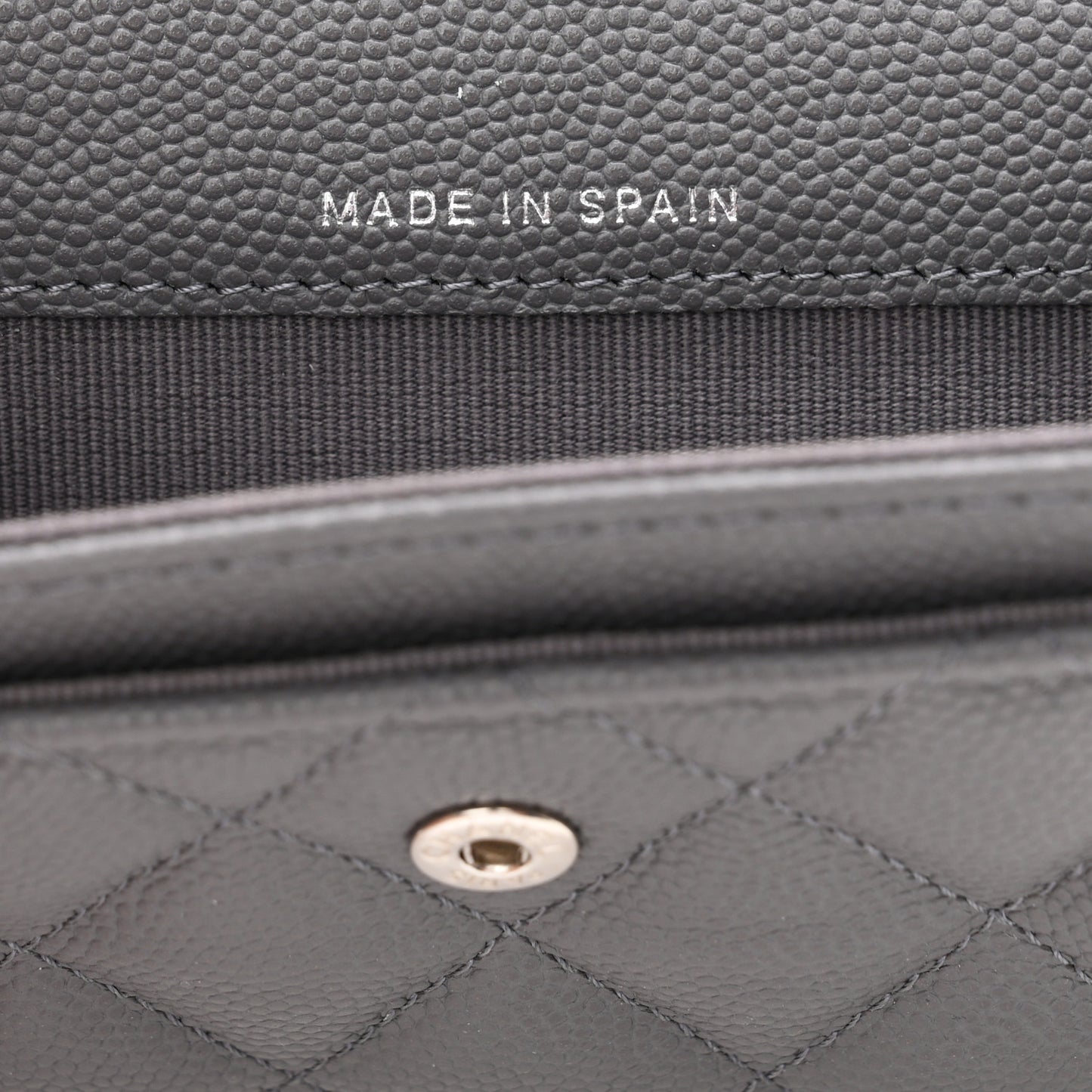 Shiny Caviar Enamel Quilted CC Flap Card Holder Grey