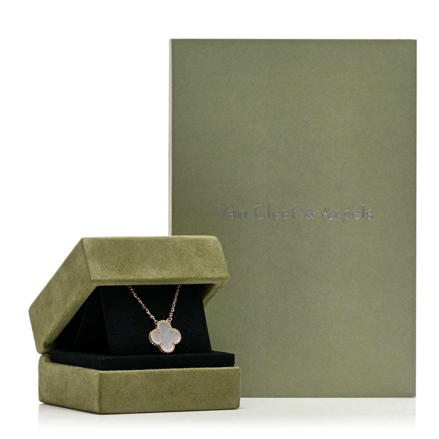 18K Yellow Gold Mother of Pearl Vintage Alhambra Pendant Necklace