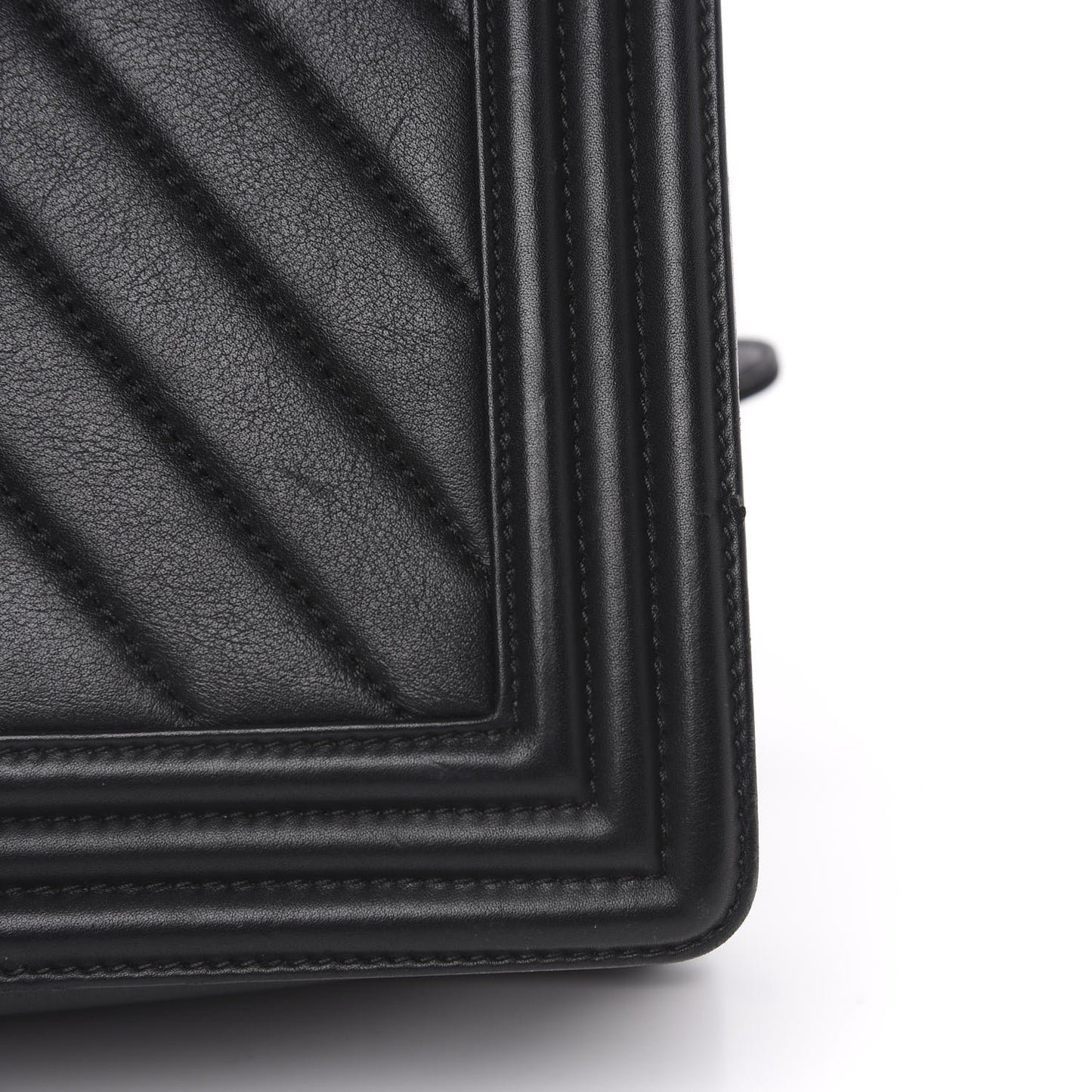 Calfskin Chevron Quilted New Medium Boy Flap Black