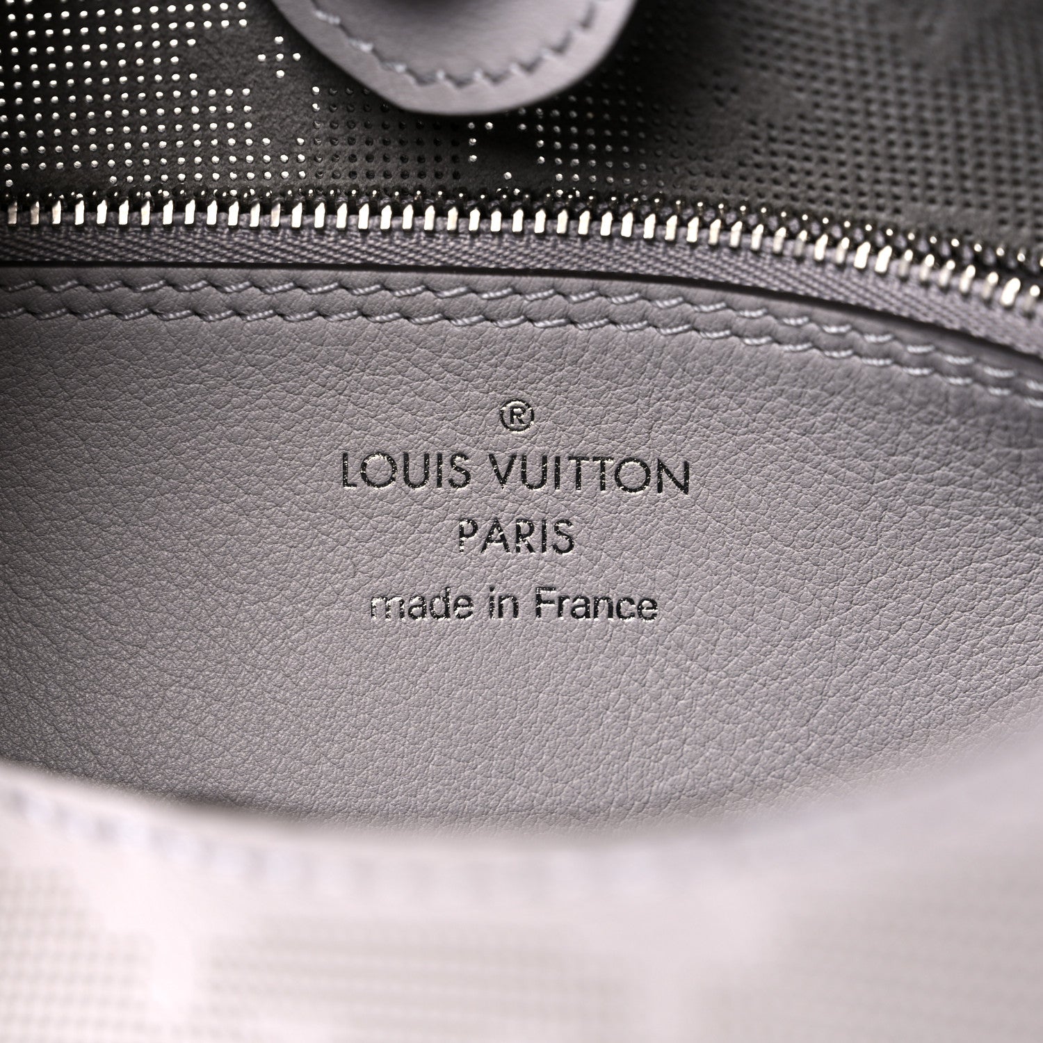 Louis Vuitton Reverse Mahina Carmel Hobo Gris Souris Gray 6 of 10