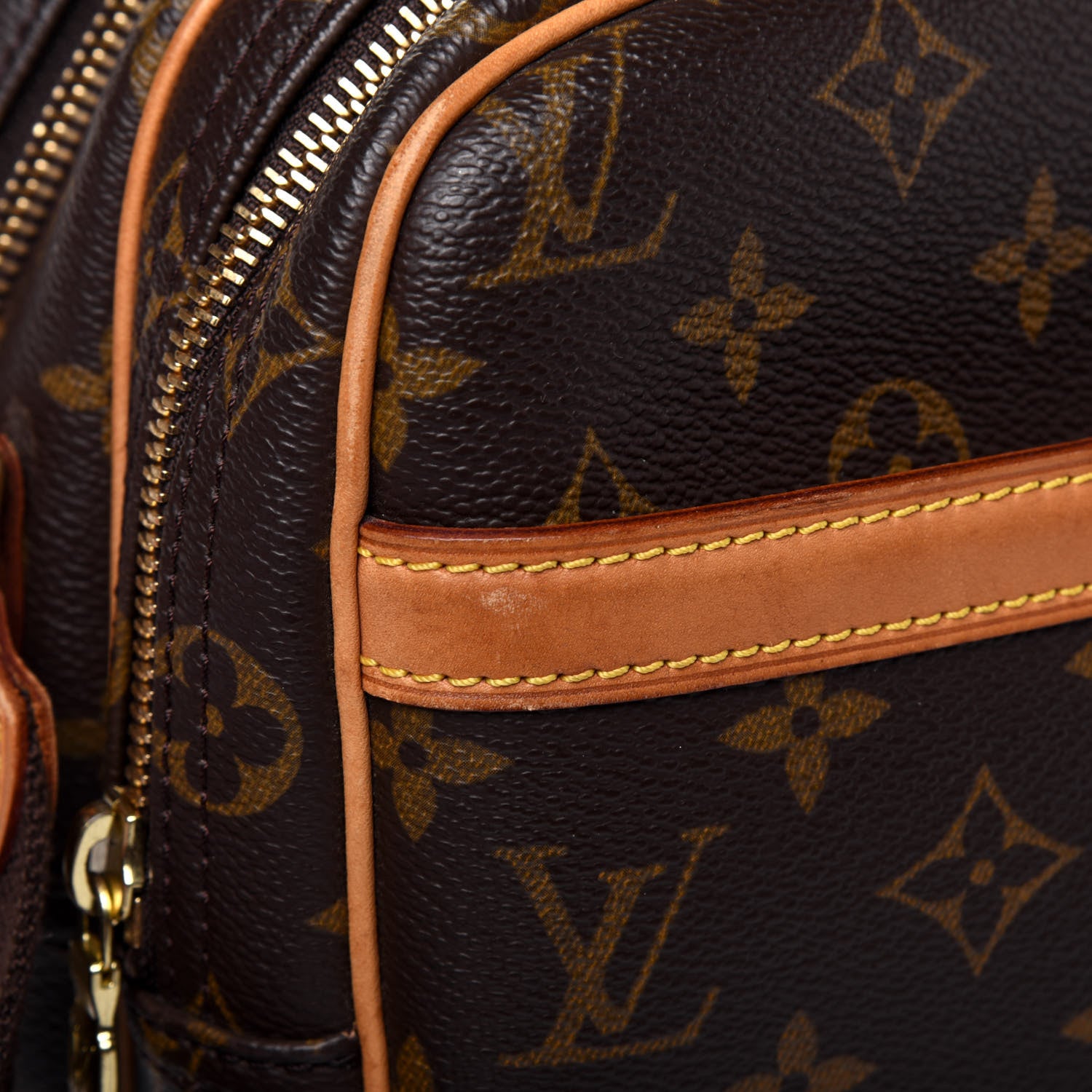 Louis Vuitton Monogram Reporter PM 17 of 22