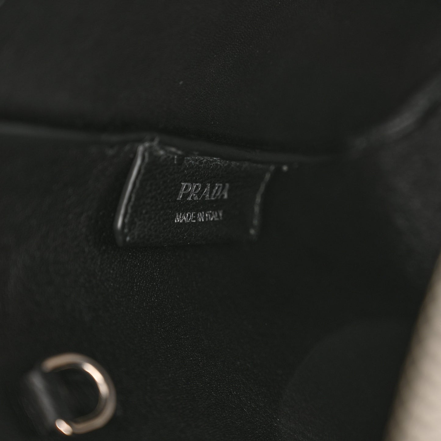 Vitello Daino Soft Medium Zippered Top Handle Bag Black