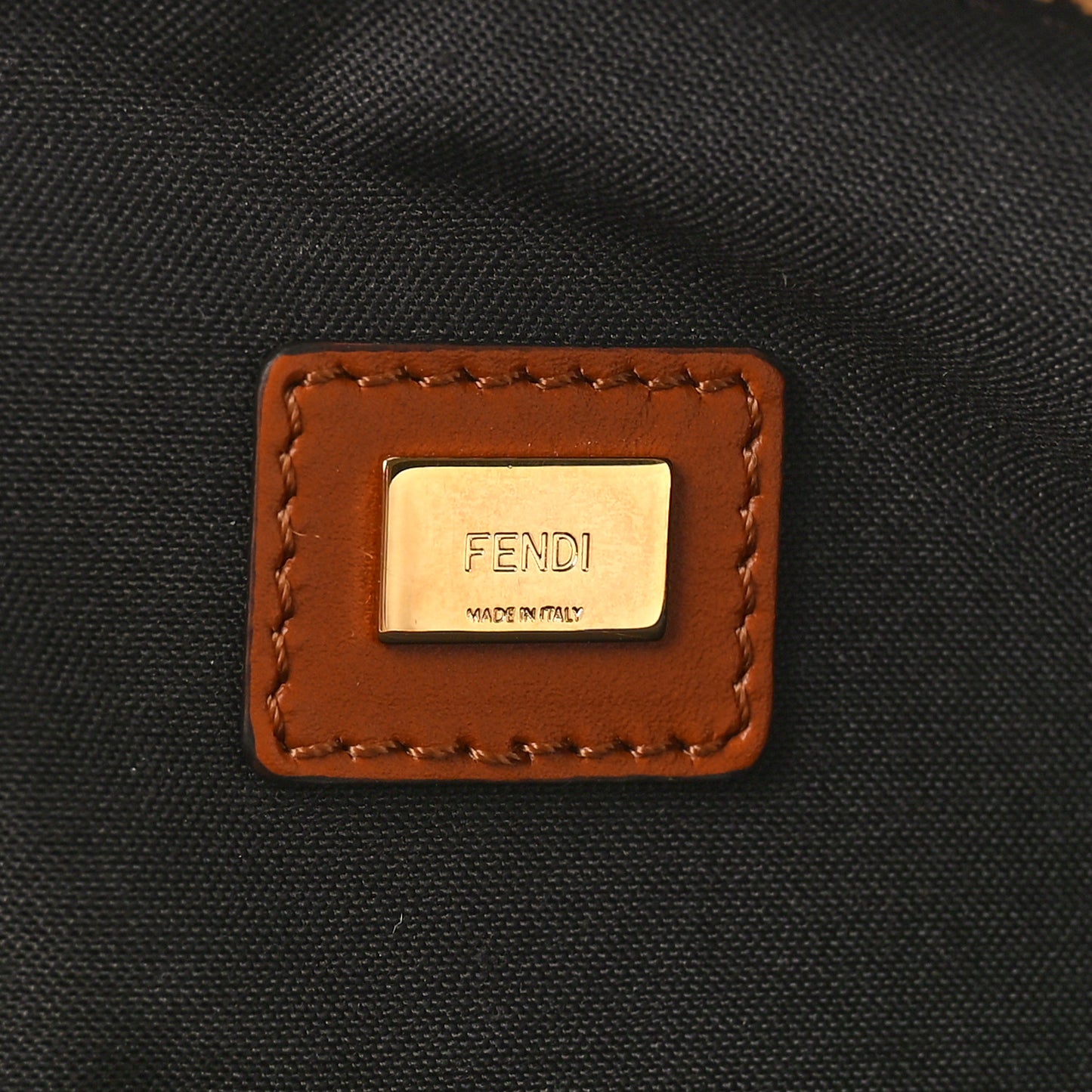 Vitello King Logo Embossed Large Flat Pouch Cuoio