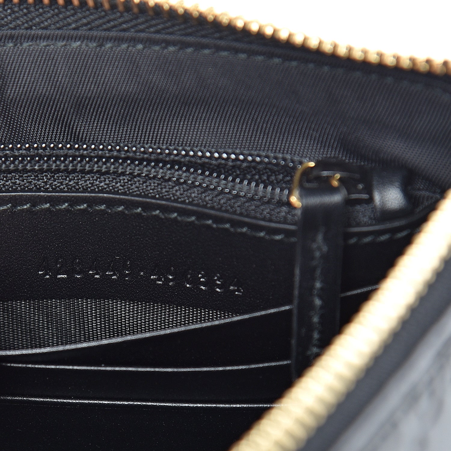 Gucci Guccissima Signature Wrist Wallet Black 6 of 8