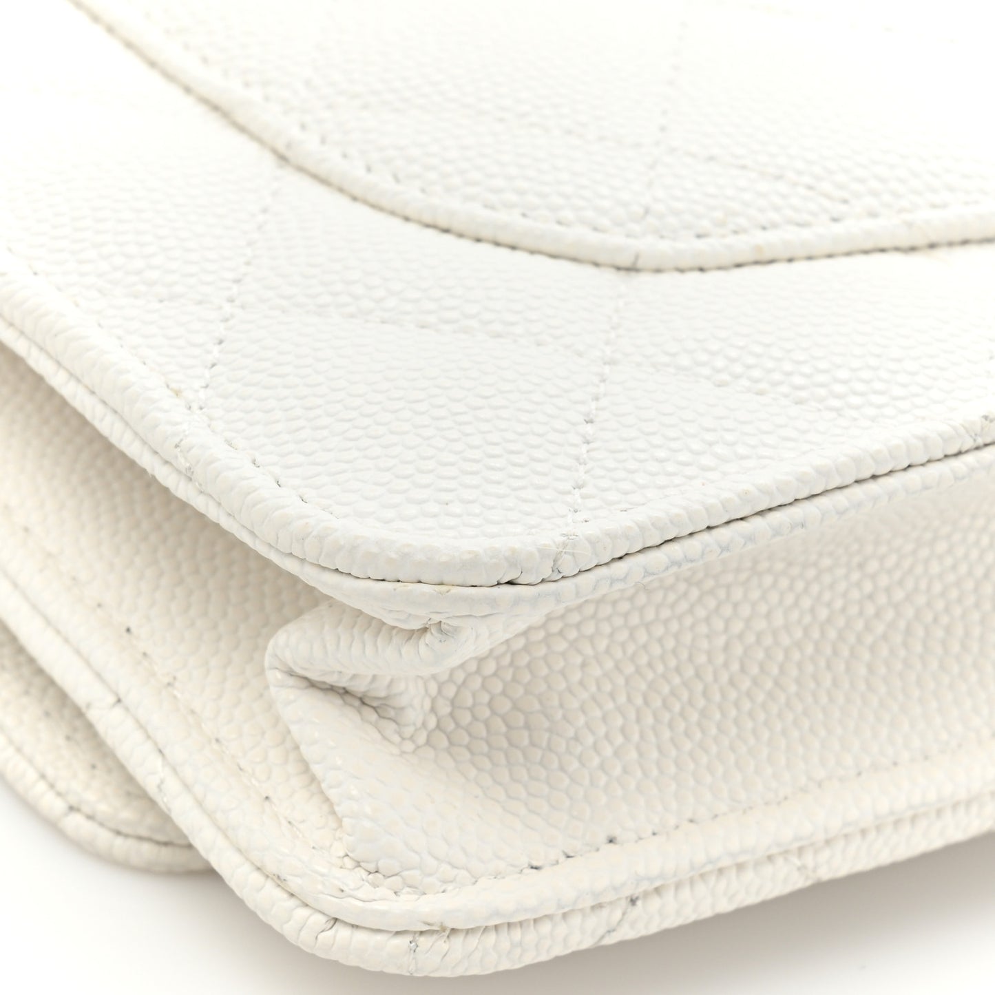 Caviar Quilted Enamel Coco Casino Wallet On Chain WOC White