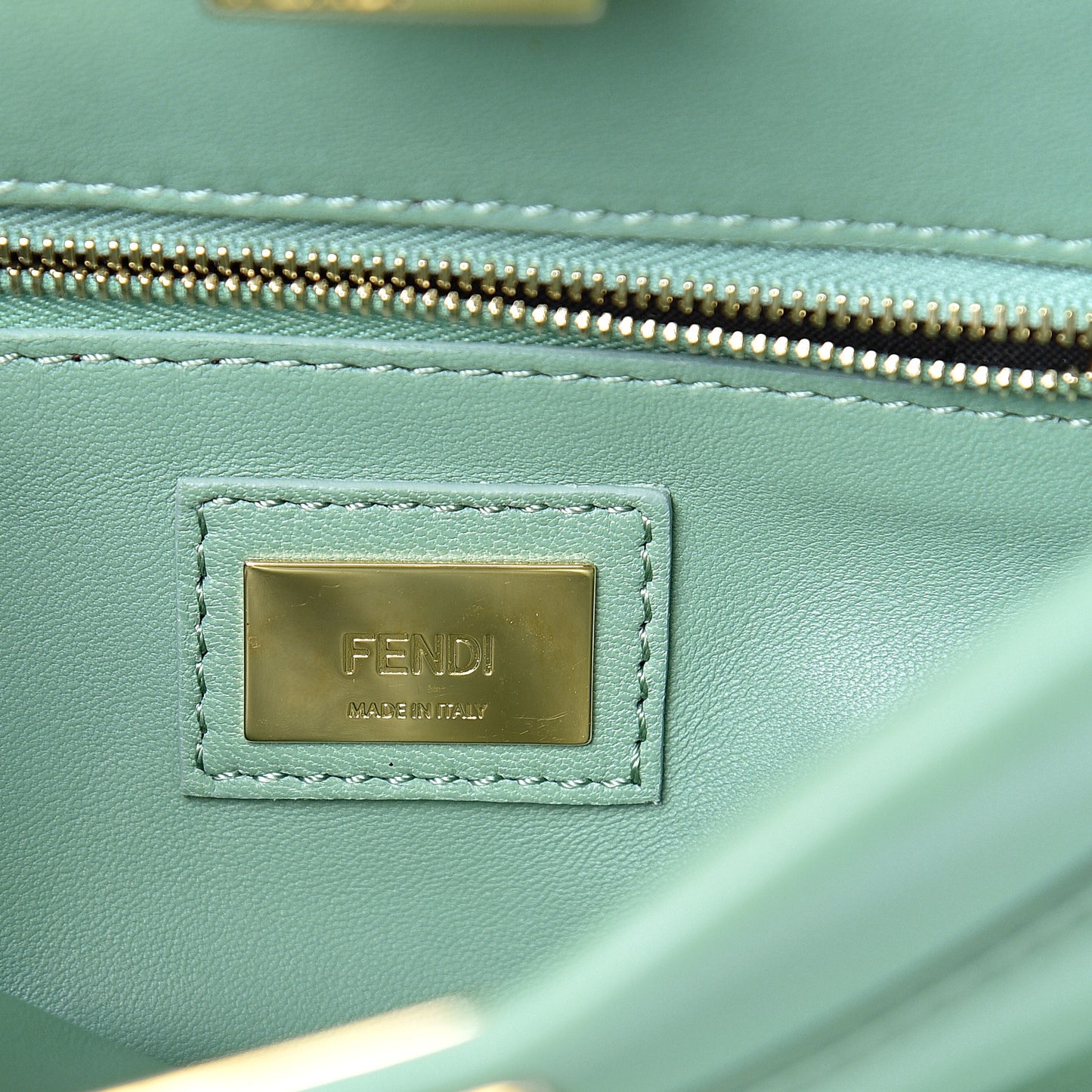 Nappa Mini Peekaboo Iconic Satchel Menta
