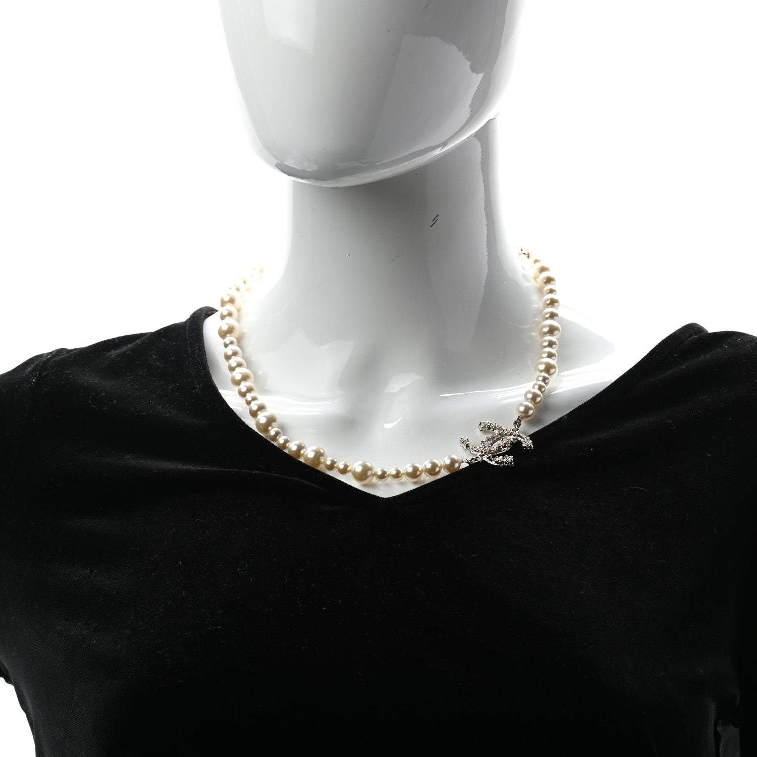 Chanel Pearl Crystal CC Camellia Short Necklace Gold 2 of 4