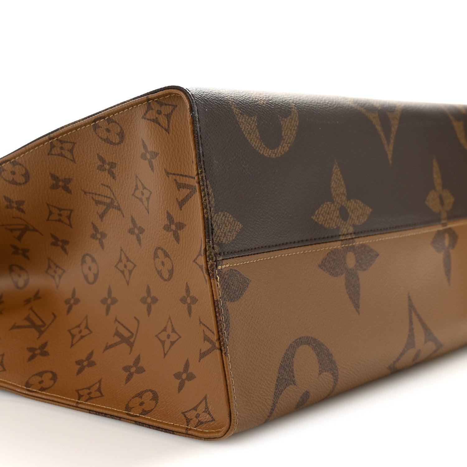 Louis Vuitton Reverse Monogram Giant Onthego GM 9 of 12