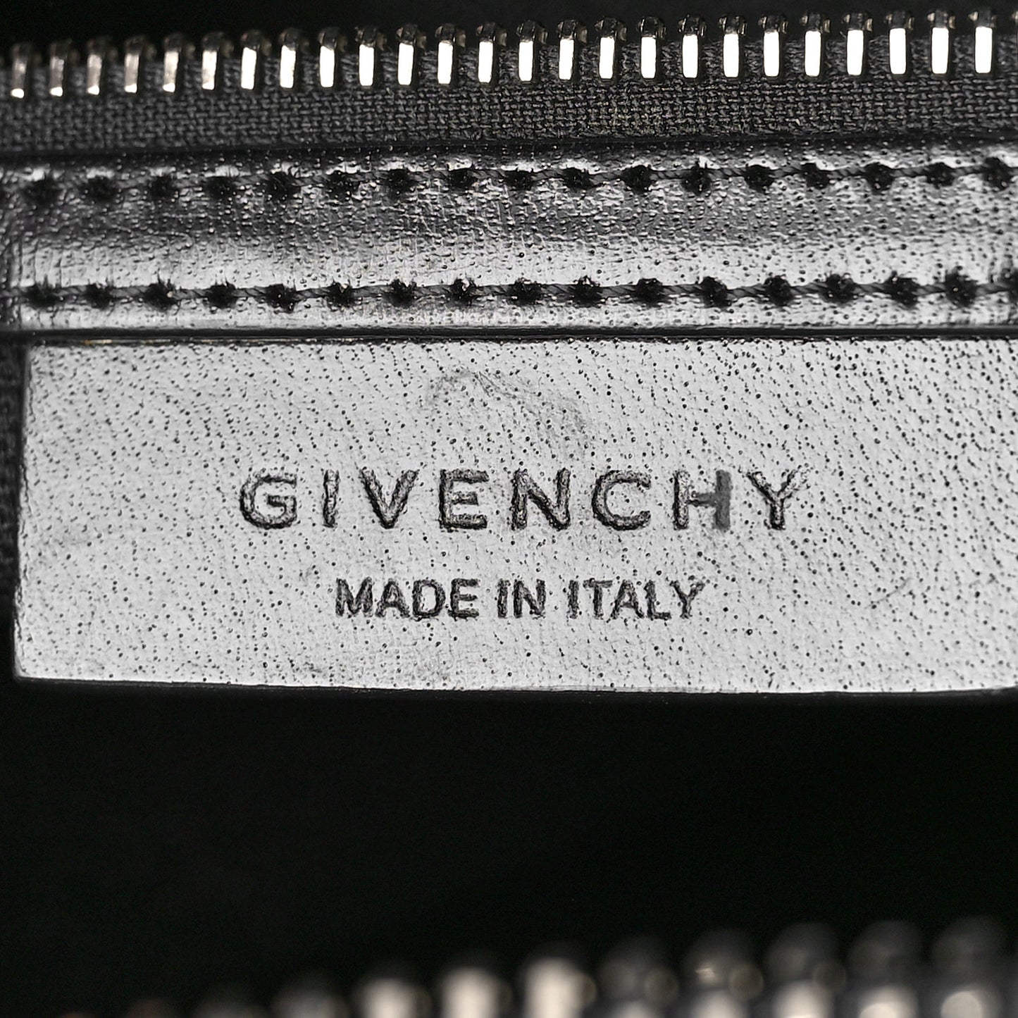 Shiny Lord Calfskin Medium Antigona Black
