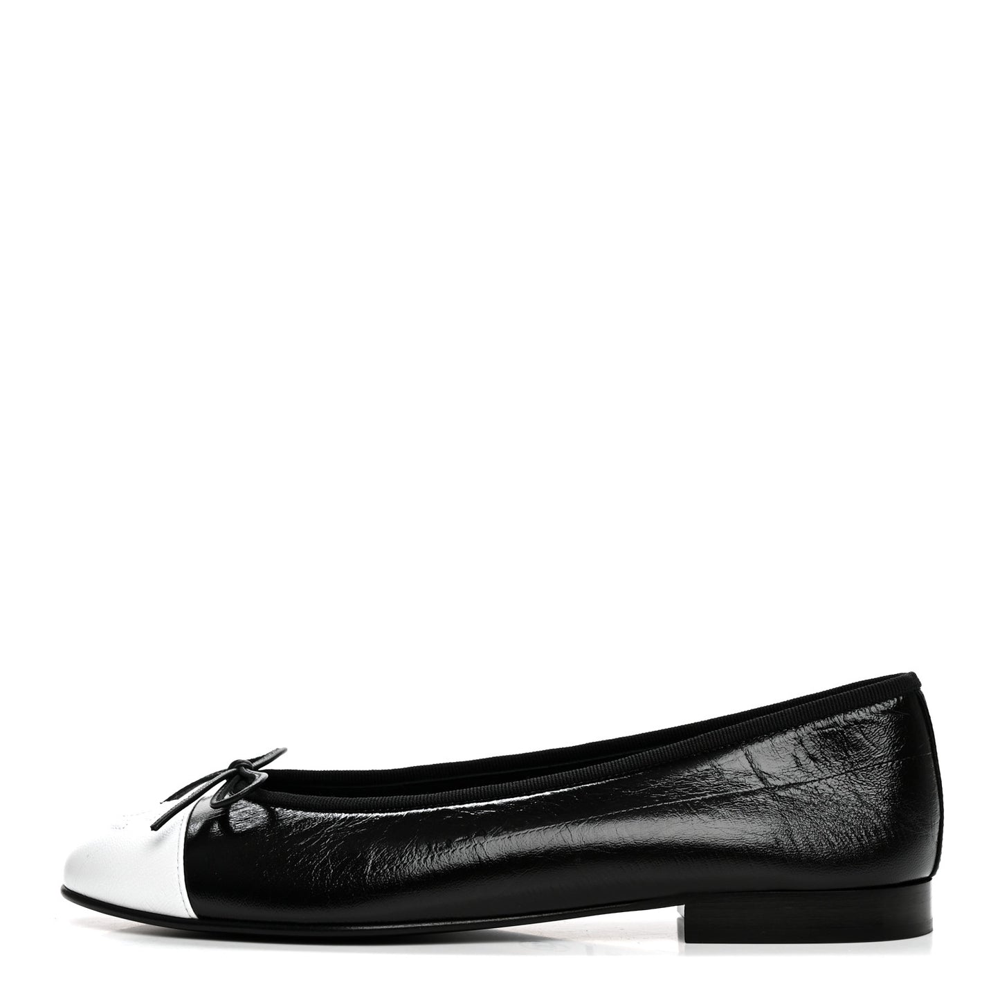 Crumpled Shiny Lambskin Cap Toe CC Ballerina Flats 38 Black White
