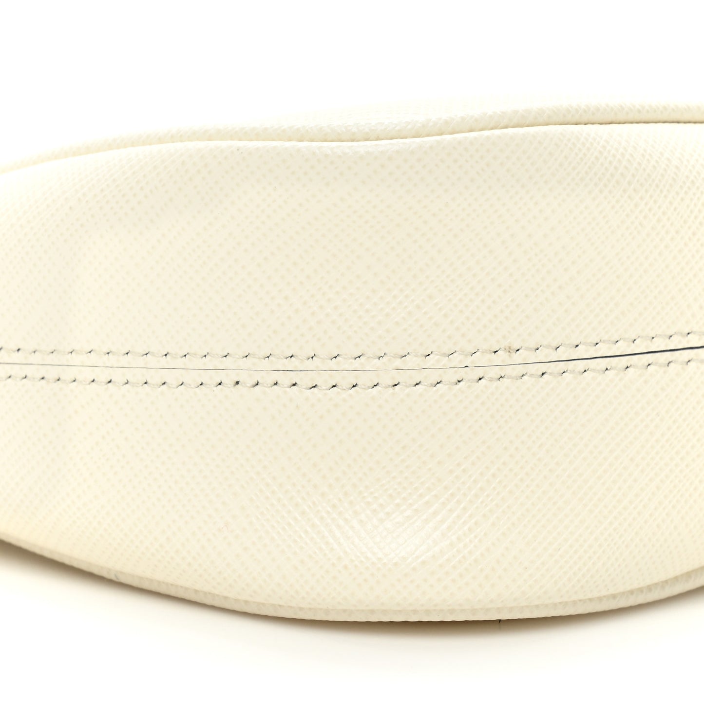 Saffiano Lux Re-Edition 2005 Shoulder Bag White