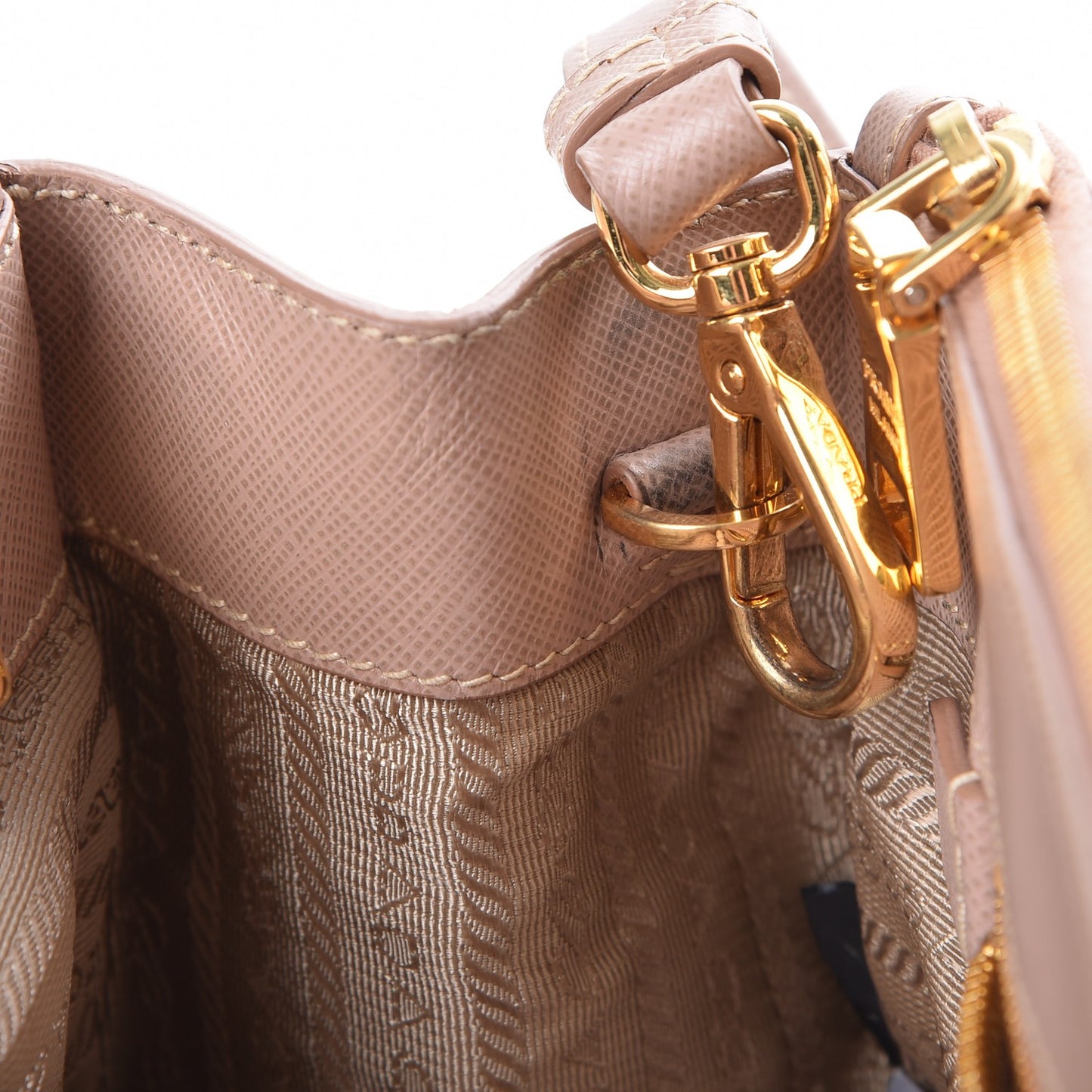 Saffiano Medium Galleria Double Zip Tote Cammeo