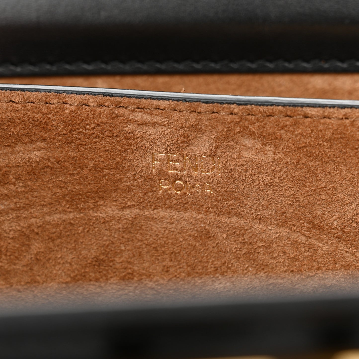 Vitello King Luxor Fendi Touch Shoulder Bag Black