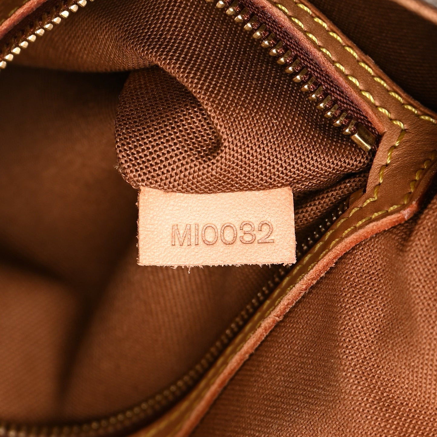 LOUIS VUITTON Monogram Mini Looping