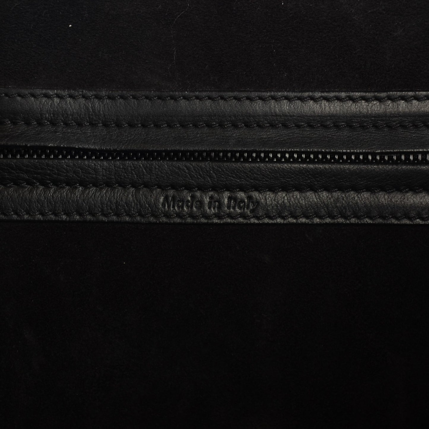 Supple Calfskin Medium Phantom Luggage Black