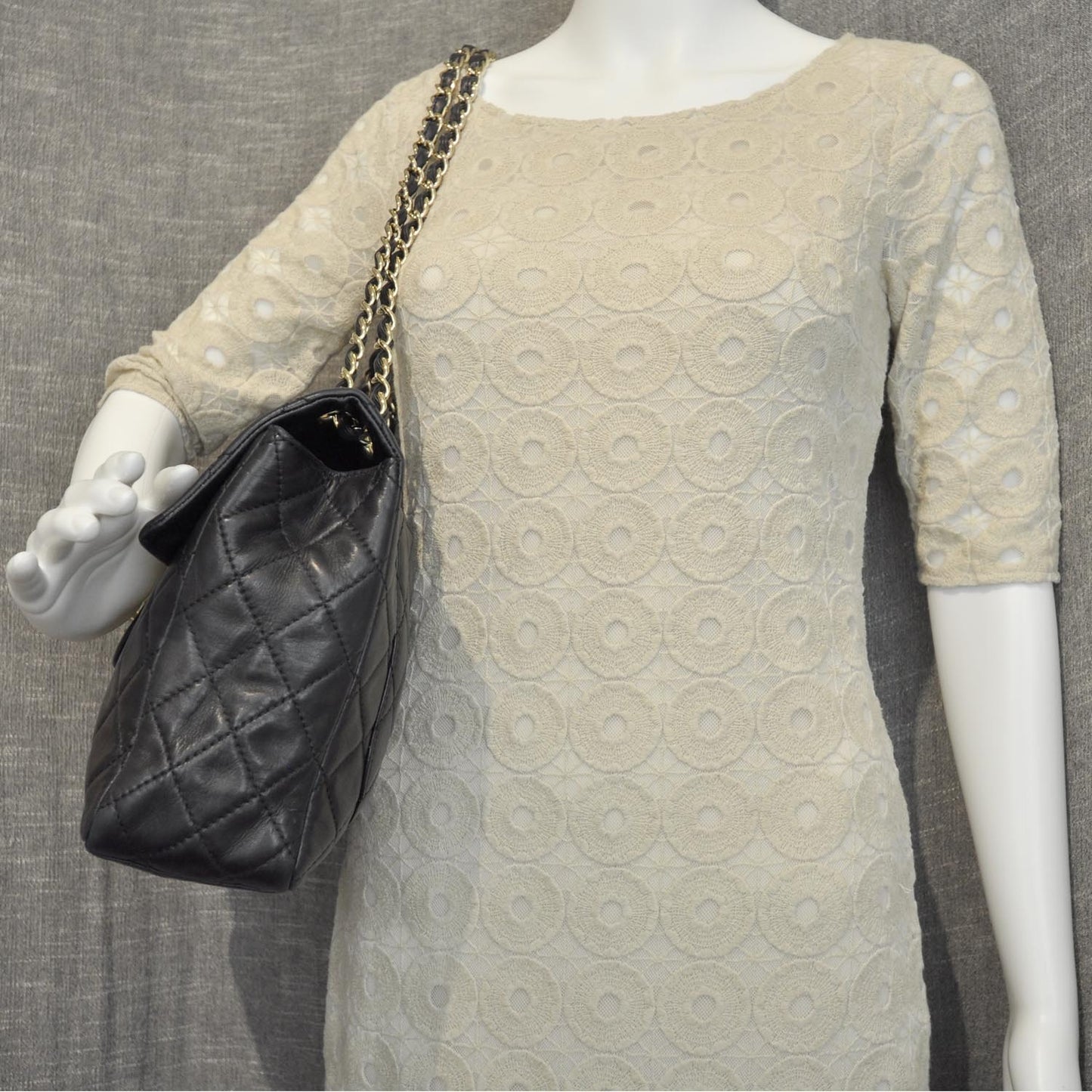 Lambskin Quilted Maxi Flap Black