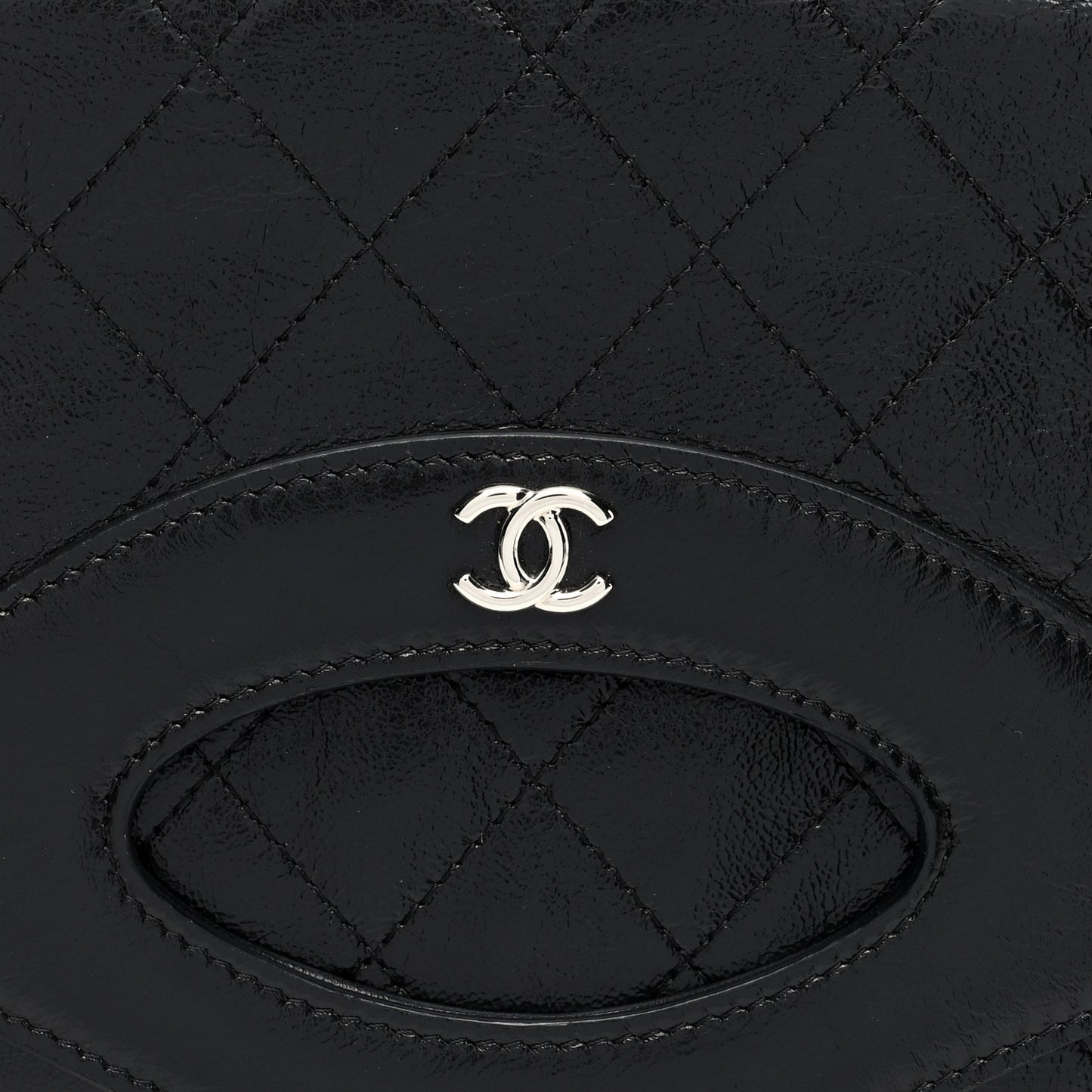 Shiny Crumpled Calfskin Large 31 Pouch Black