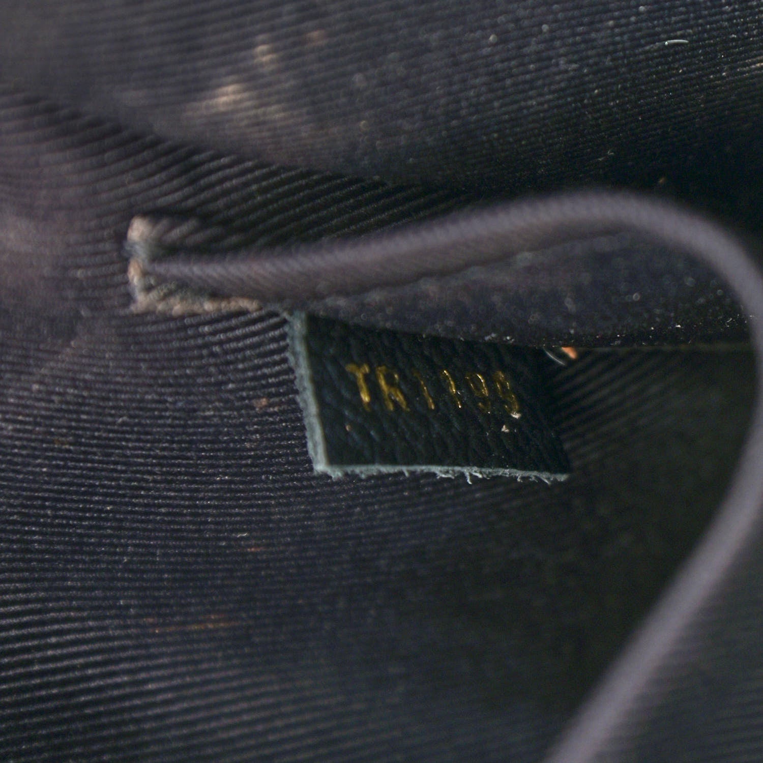 Louis Vuitton Empreinte Sully MM Black 13 of 15