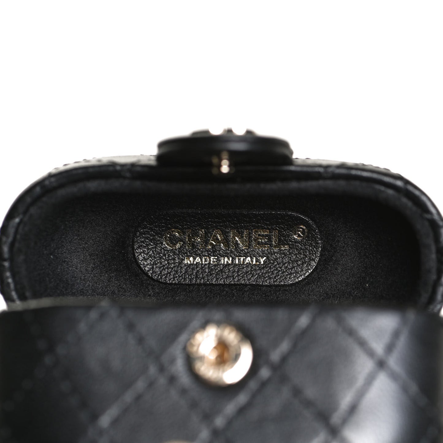 Lambskin Quilted Airpods Pro Case With Chain Black