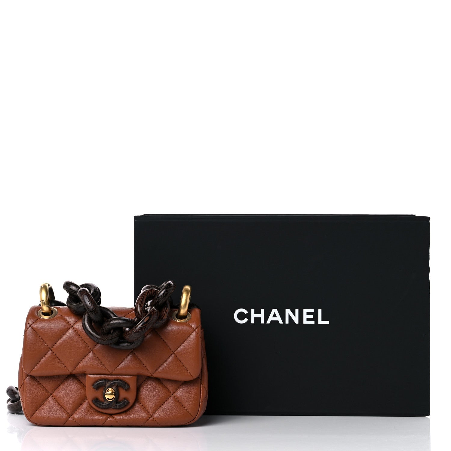 CHANEL ブラウンレザー バッグ Chanel Lambskin Wenge Quilted Mini Fashion Wood Square Flap Light