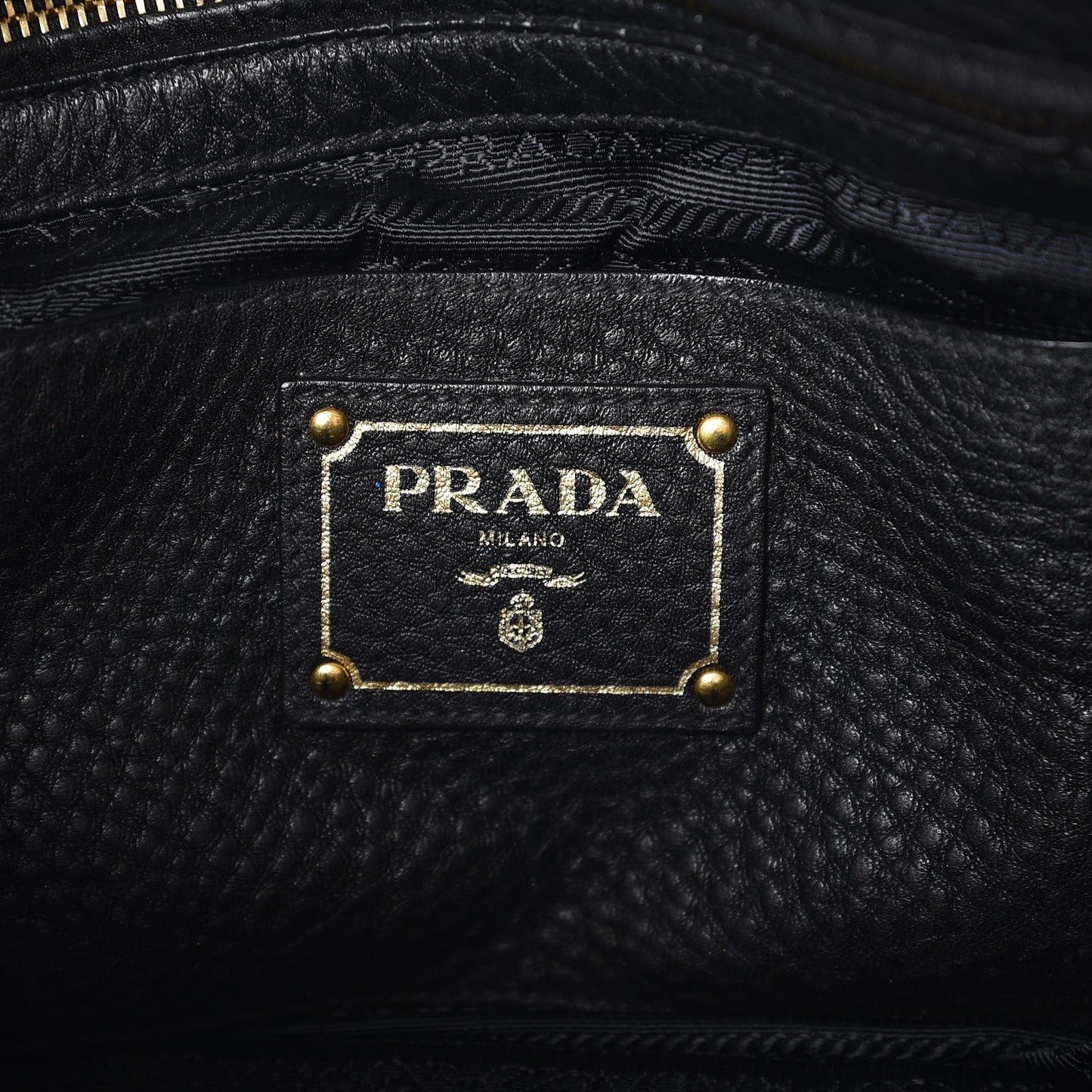 Vitello Daino Tote Nero Black