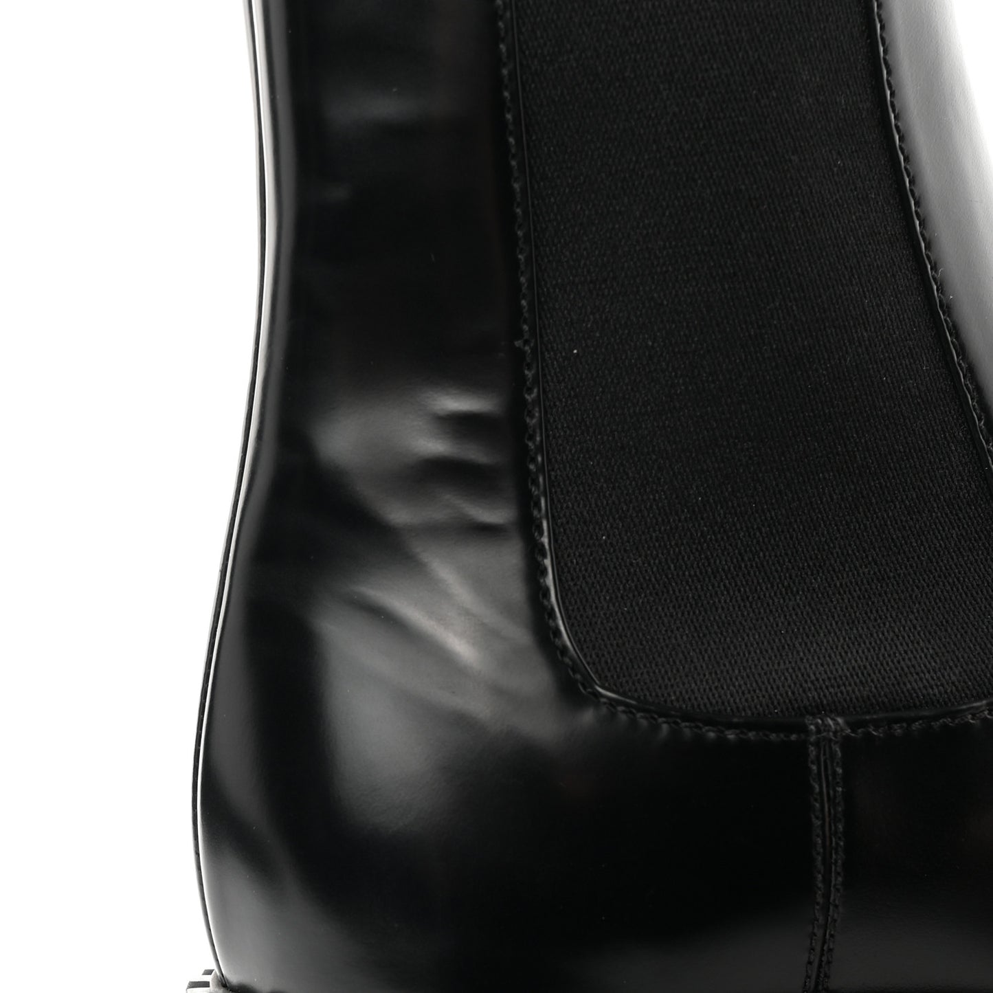 Spazzolato Metal Triangle Logo 50mm Chelsea Boots 38 Black
