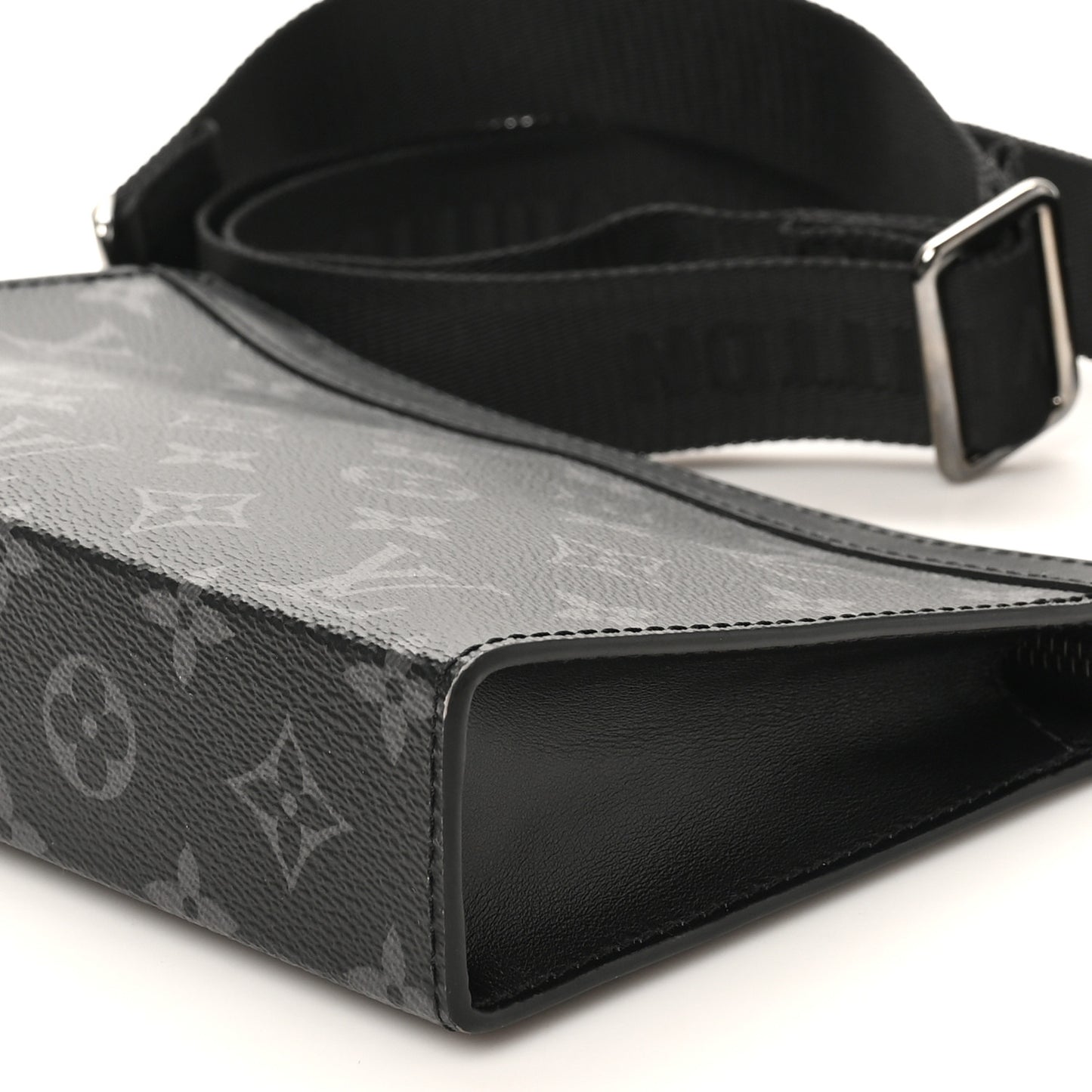 Reverse Monogram Eclipse Gaston Wearable Wallet
